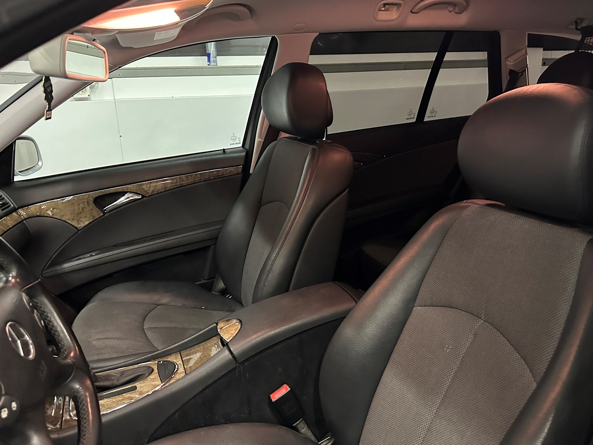 MERCEDES-BENZ E 200 Kompressor Avantgarde-image-12