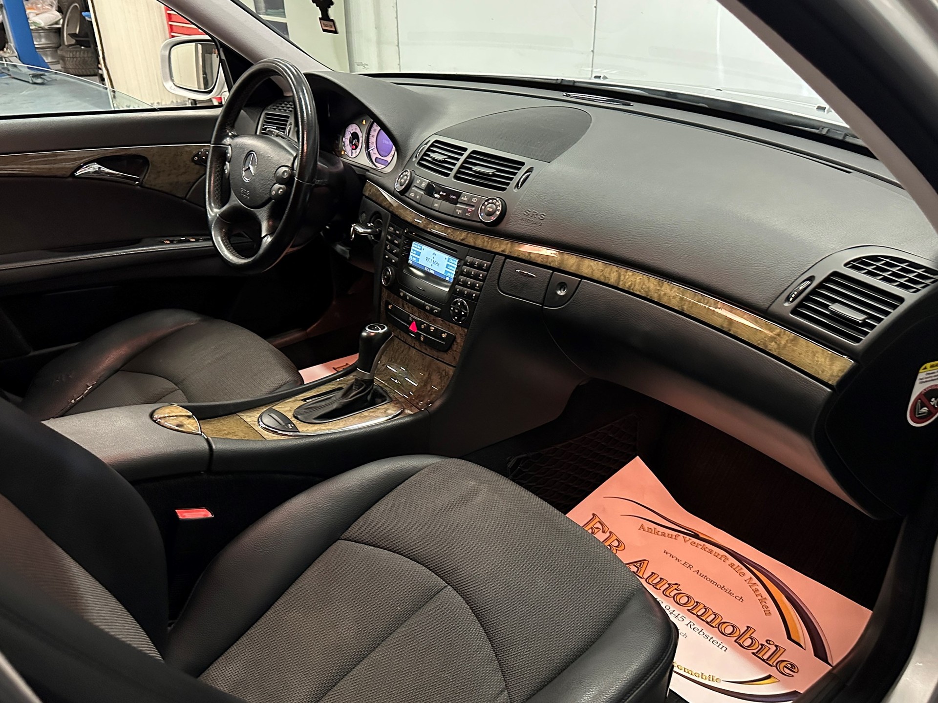 MERCEDES-BENZ E 200 Kompressor Avantgarde-image-10