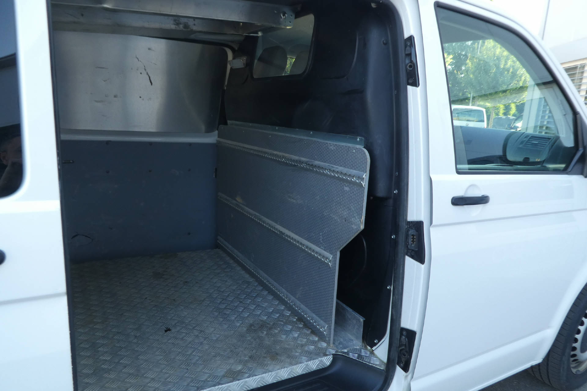 VW T5 Kaw. 3400 2.0 TDI 140 4m Langer Radstand-image-11