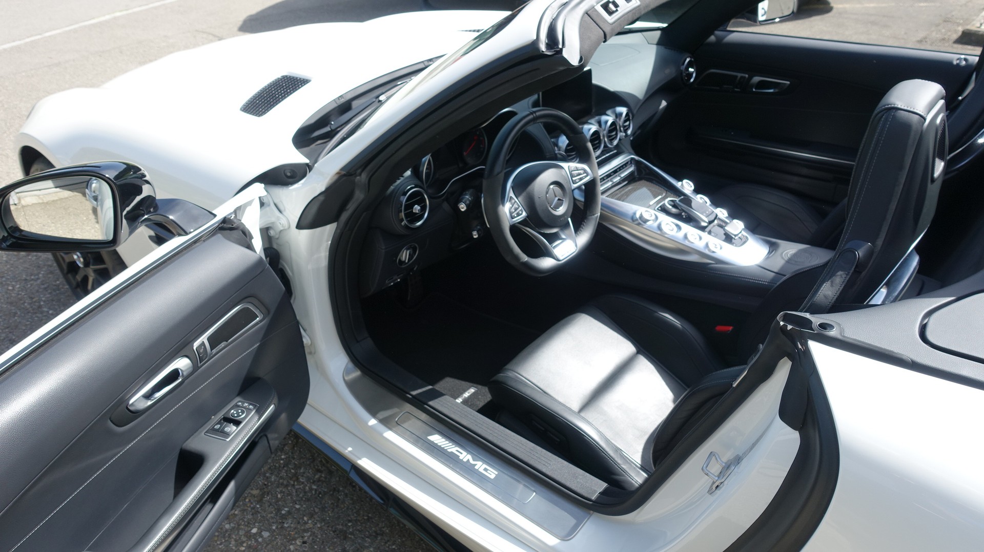MERCEDES-BENZ AMG GT C Roadster Speedshift DCT-image-10