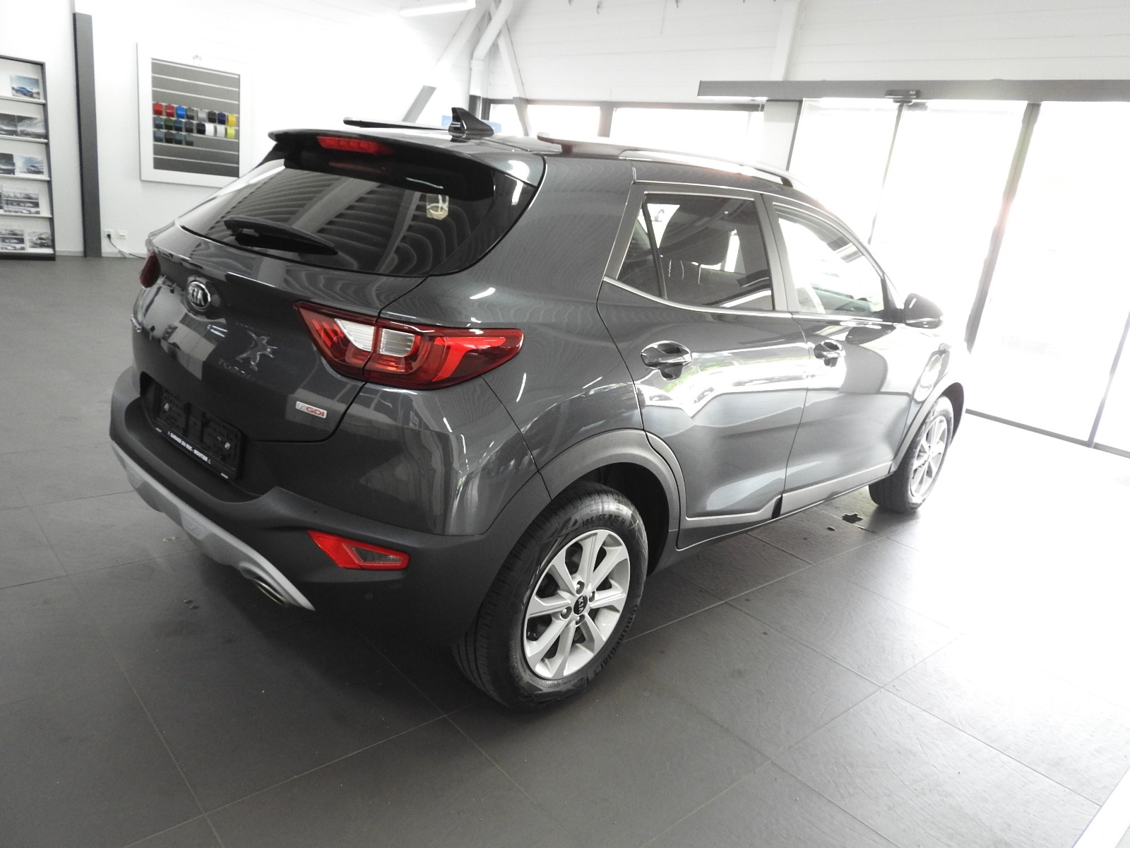 KIA Stonic 1.0 T-GDi-image-3