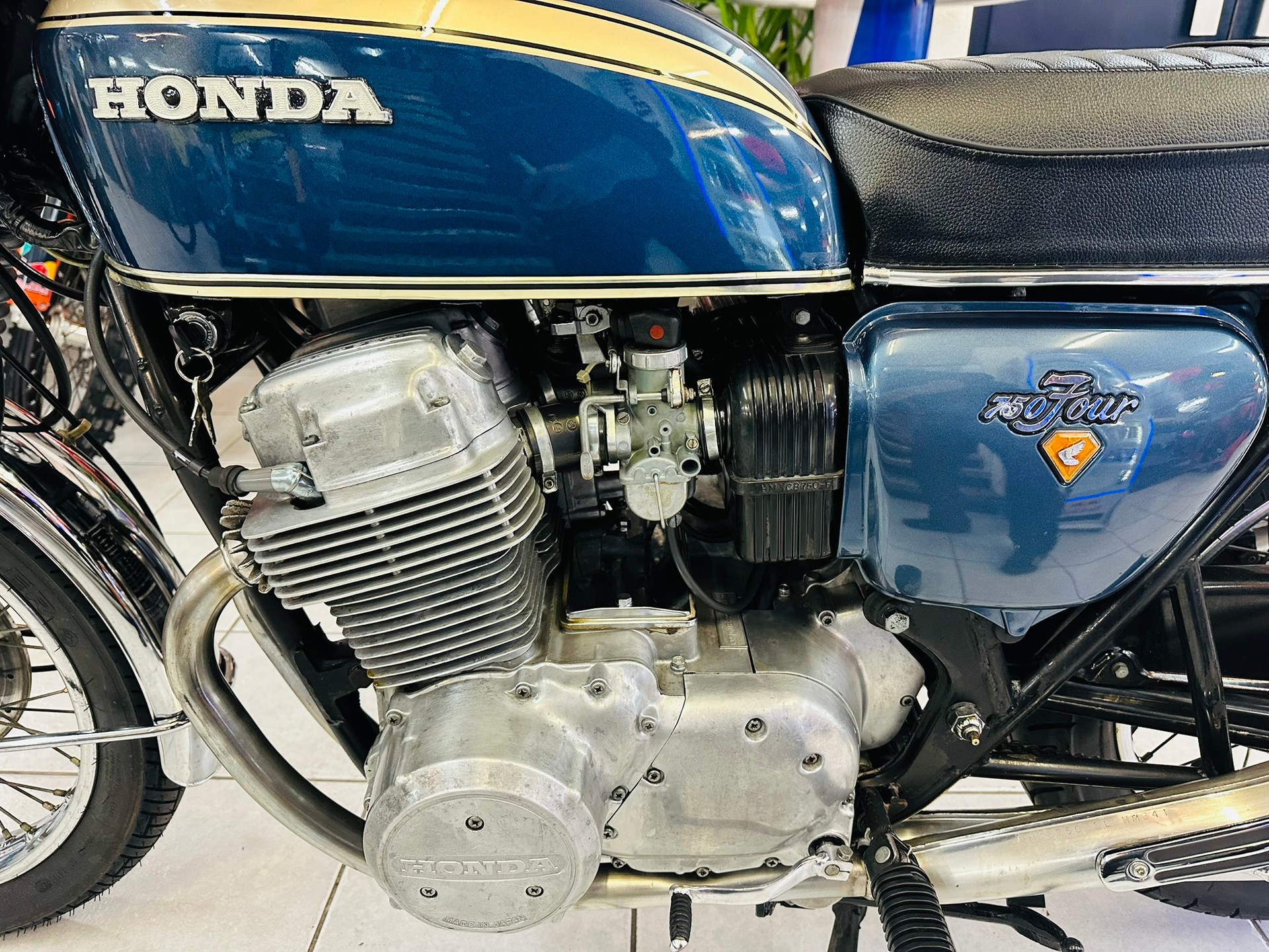 HONDA CB 750 Four K2-image-4