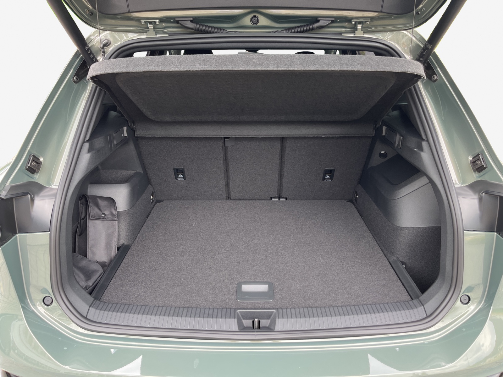 VW Tiguan 2.0 TDI SCR R-Line 4Motion DSG-image-12