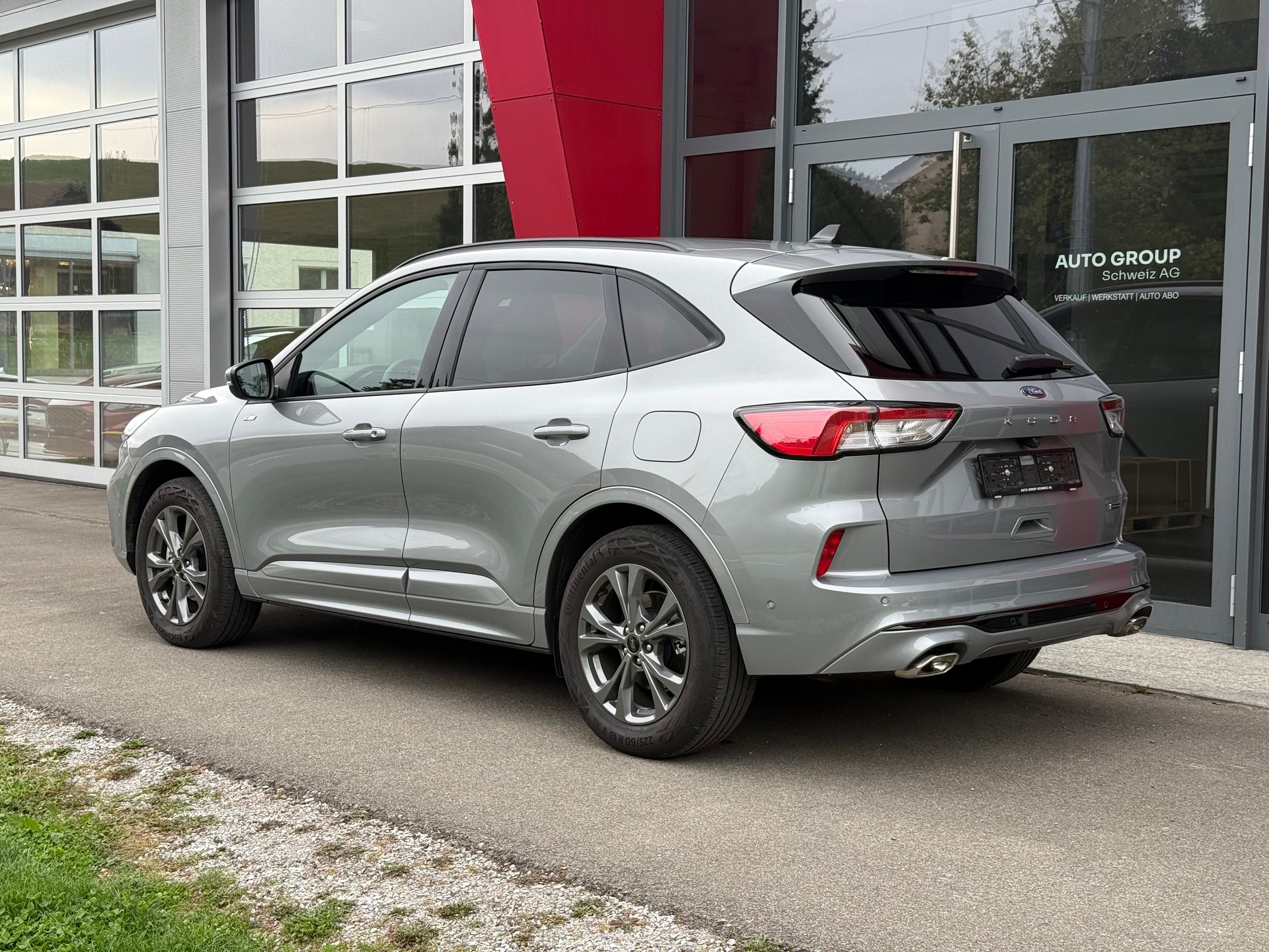 FORD Kuga 2.5 FHEV ST-Line X 4WD LEASING AB 411.21 CHF / MONAT-image-2