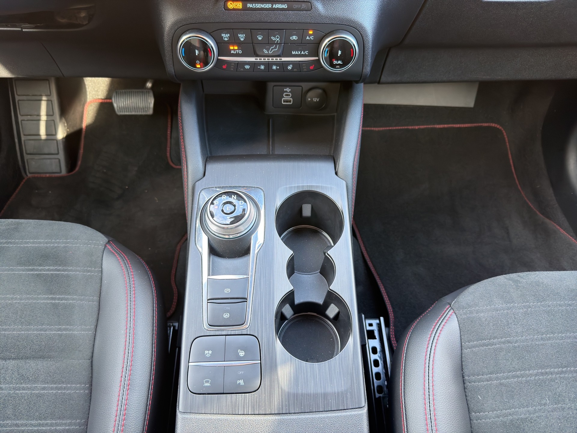 FORD Kuga 2.5 FHEV ST-Line X 4WD-image-10