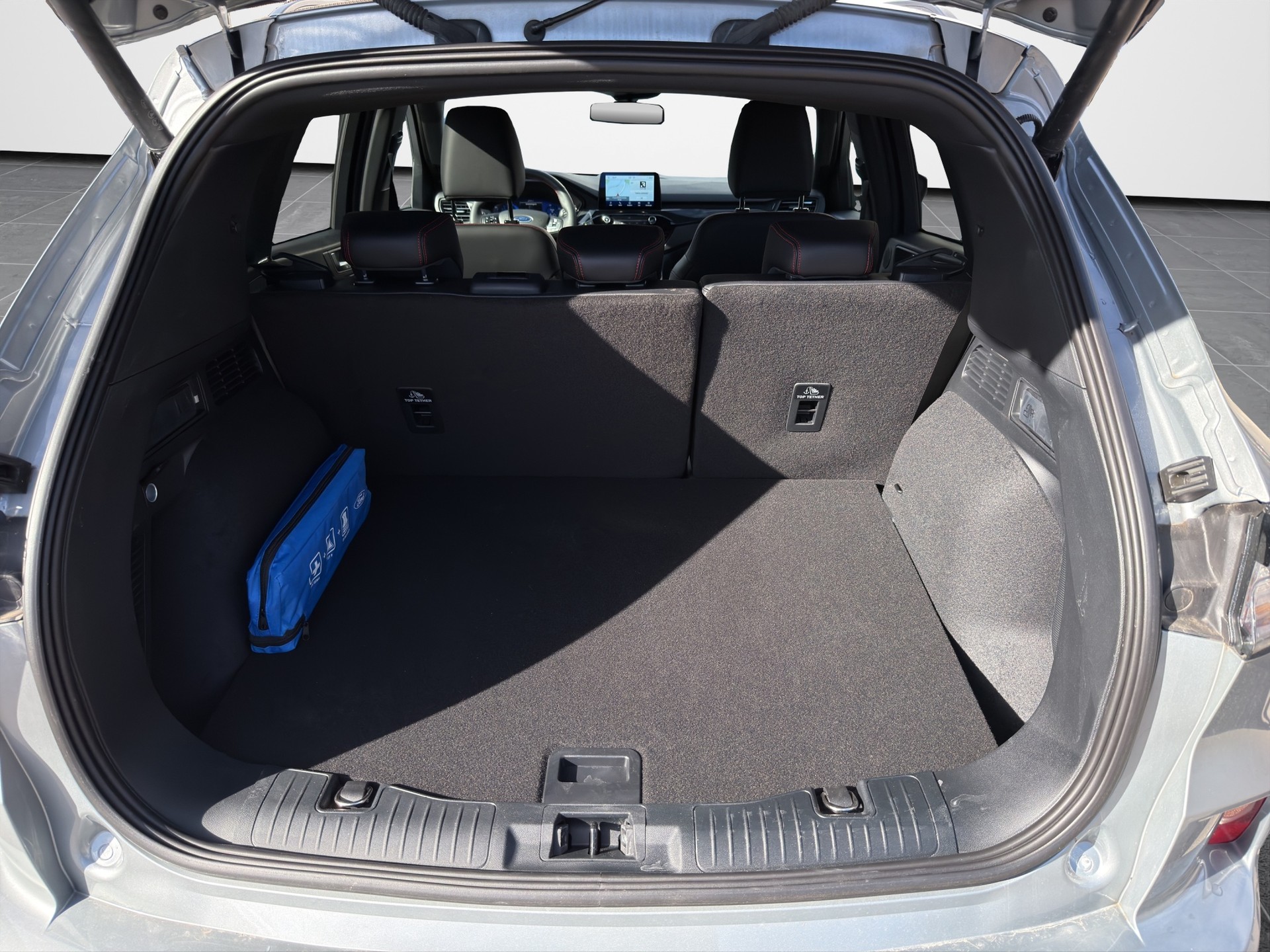 FORD Kuga 2.5 FHEV ST-Line X 4WD-image-12