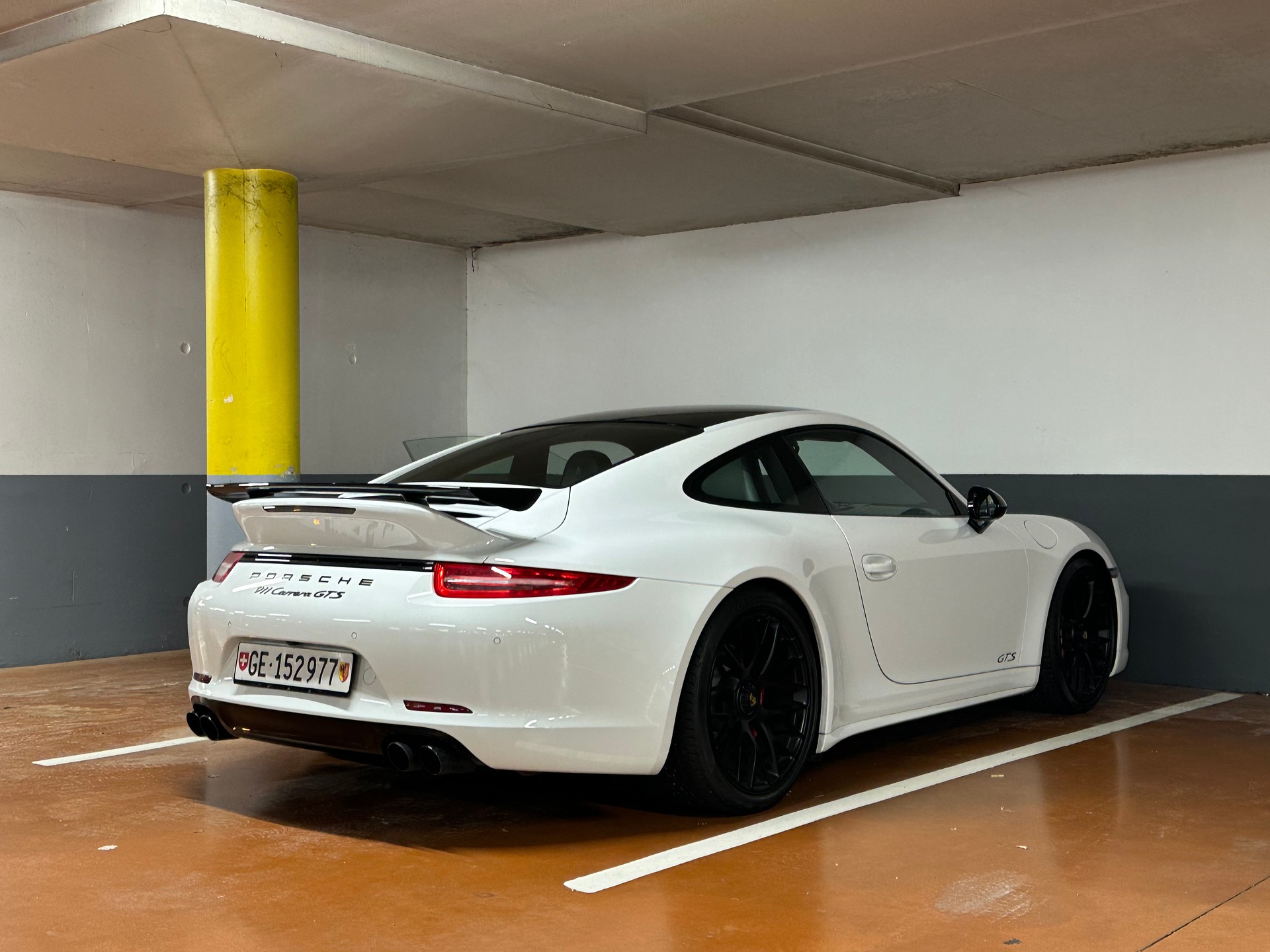PORSCHE 911 Carrera GTS PDK-image-1
