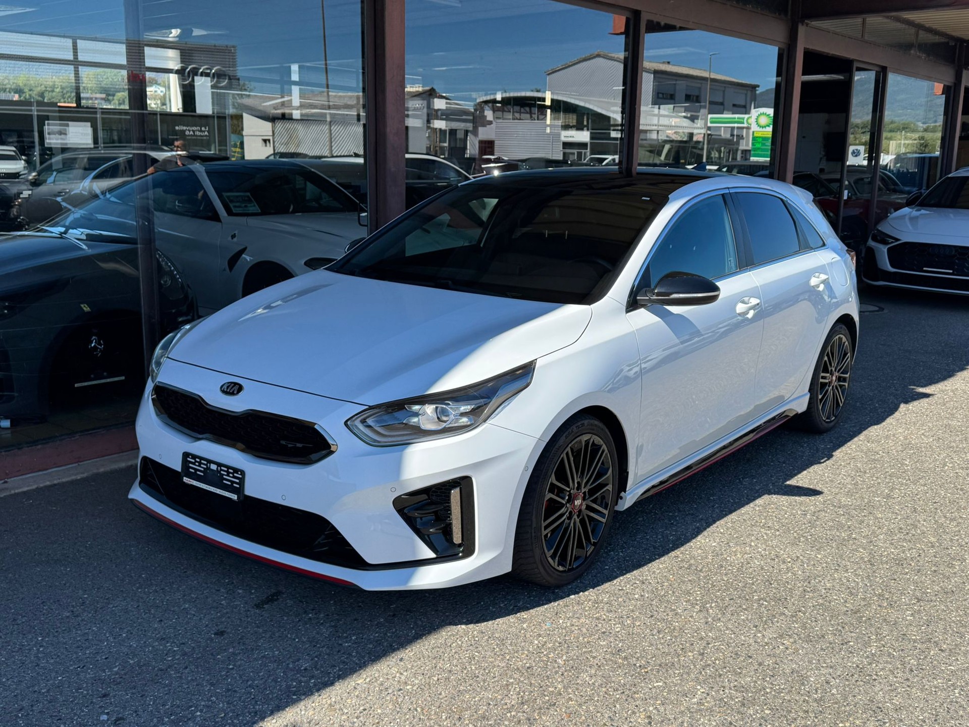 KIA Ceed 1.6 T-GDi GT DCT-image-1