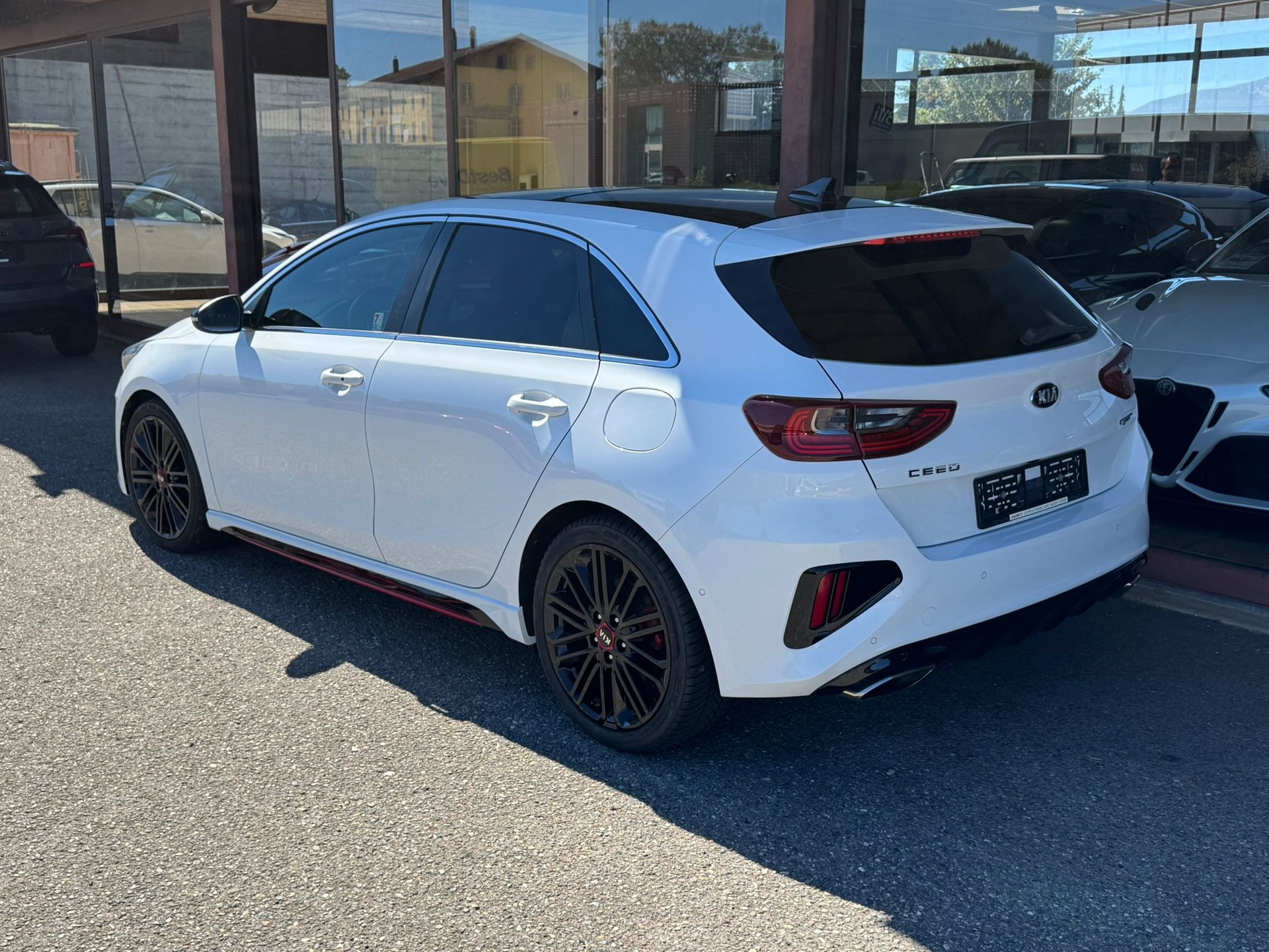 KIA Ceed 1.6 T-GDi GT DCT-image-3