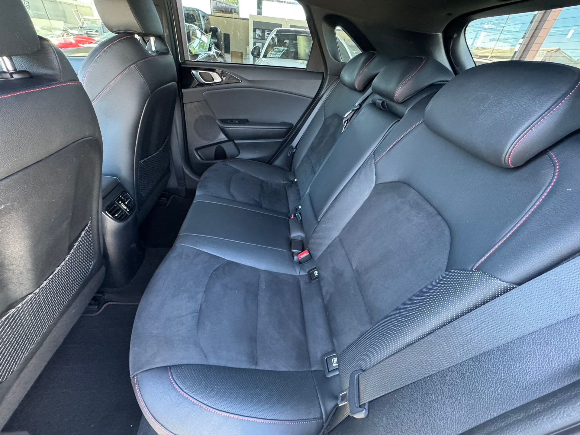 KIA Ceed 1.6 T-GDi GT DCT-image-7