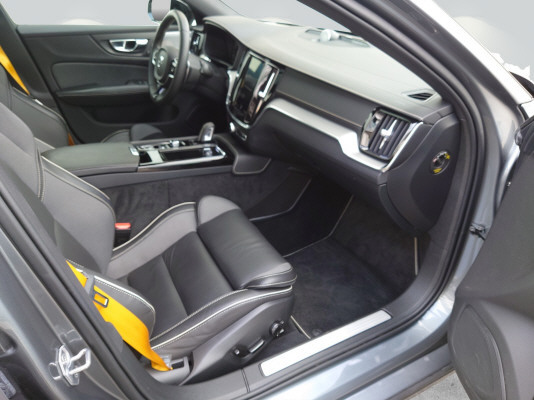 VOLVO V60 T8 eAWD Polestar-image-6