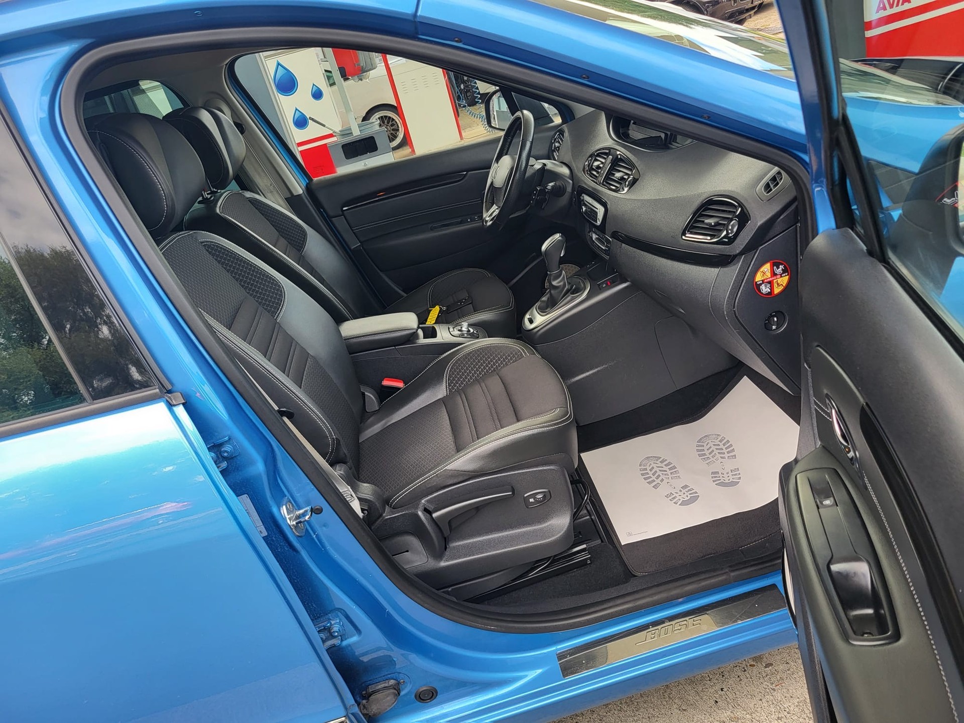RENAULT Grand Scénic 1.5 dCi Limited EDC-image-9