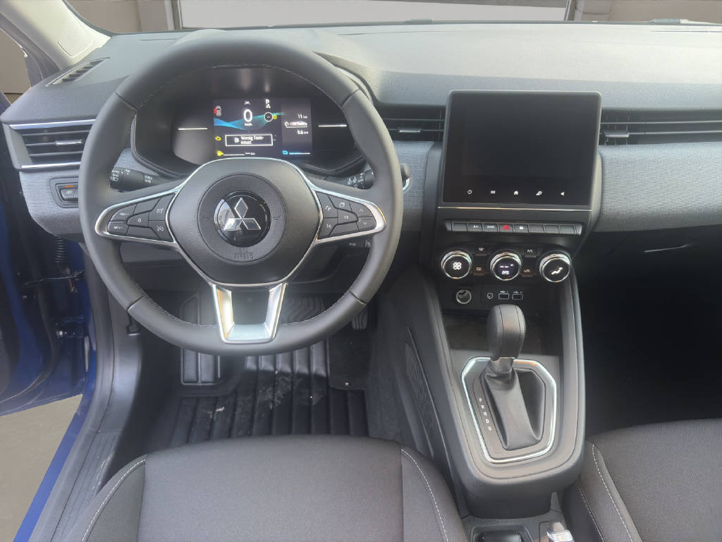 MITSUBISHI Colt 1.6 HEV Invite+-image-9