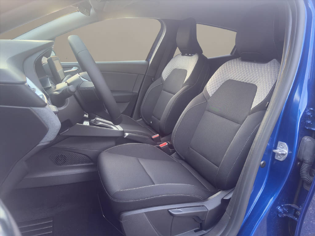 MITSUBISHI Colt 1.6 HEV Invite+-image-8