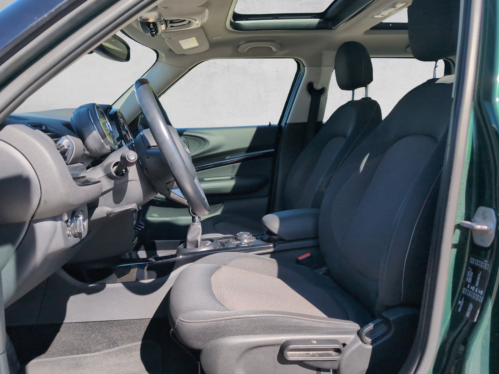 MINI Clubman Cooper-image-6