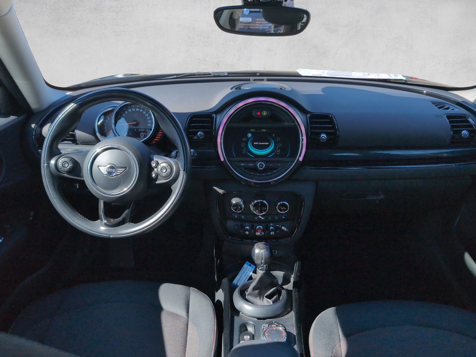 MINI Clubman Cooper-image-9