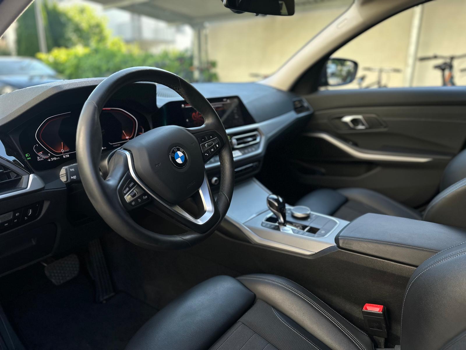 BMW 320d xDrive Touring Steptronic-image-9
