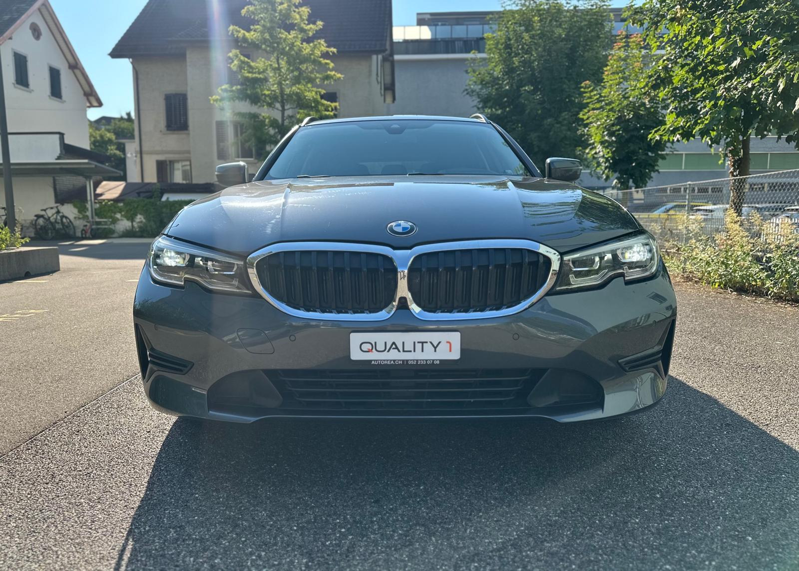 BMW 320d xDrive Touring Steptronic-image-7