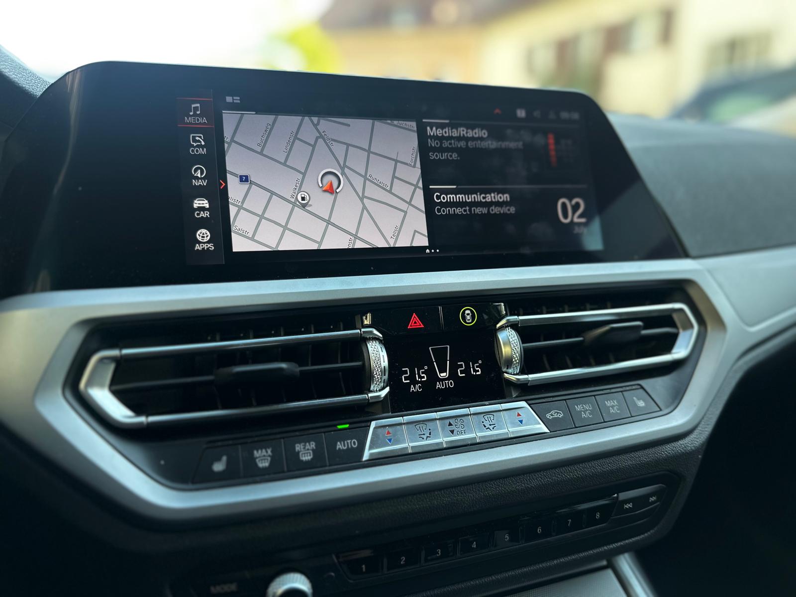 BMW 320d xDrive Touring Steptronic-image-14
