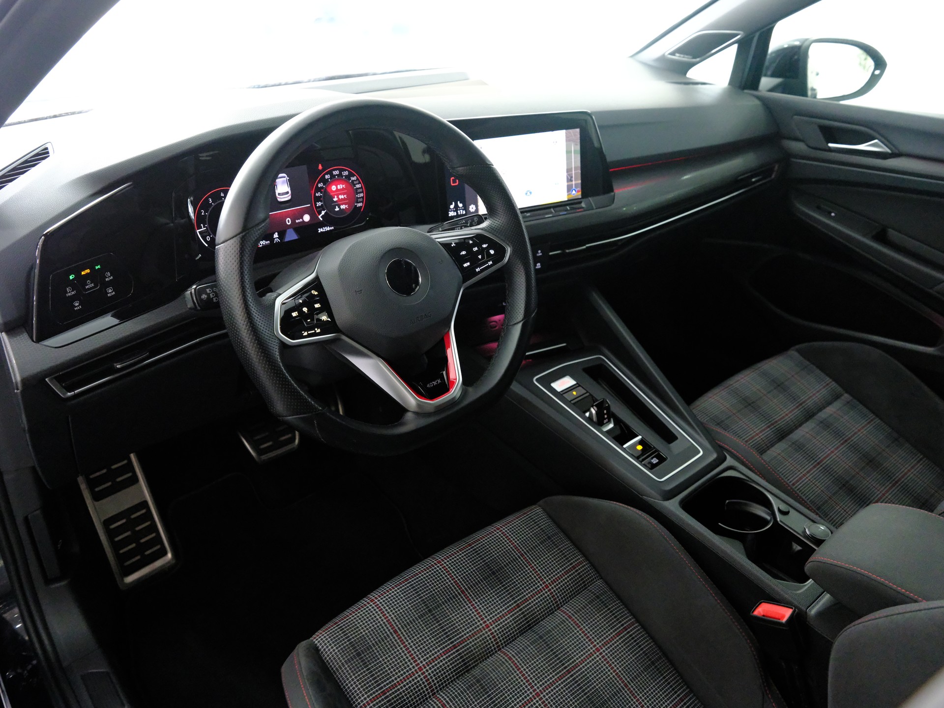 VW Golf 2.0 TSI GTI DSG-image-13