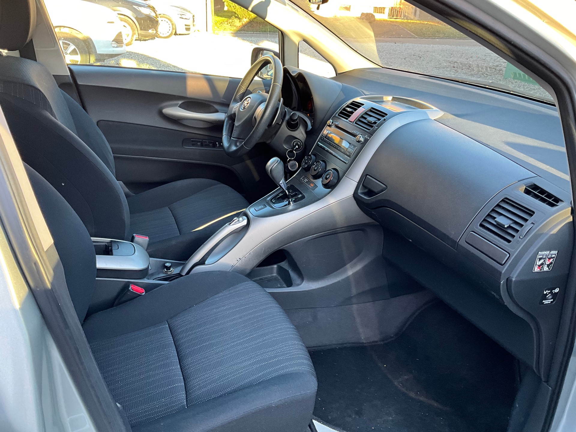 TOYOTA Auris 1.6 Linea Sol MultiMode-image-8