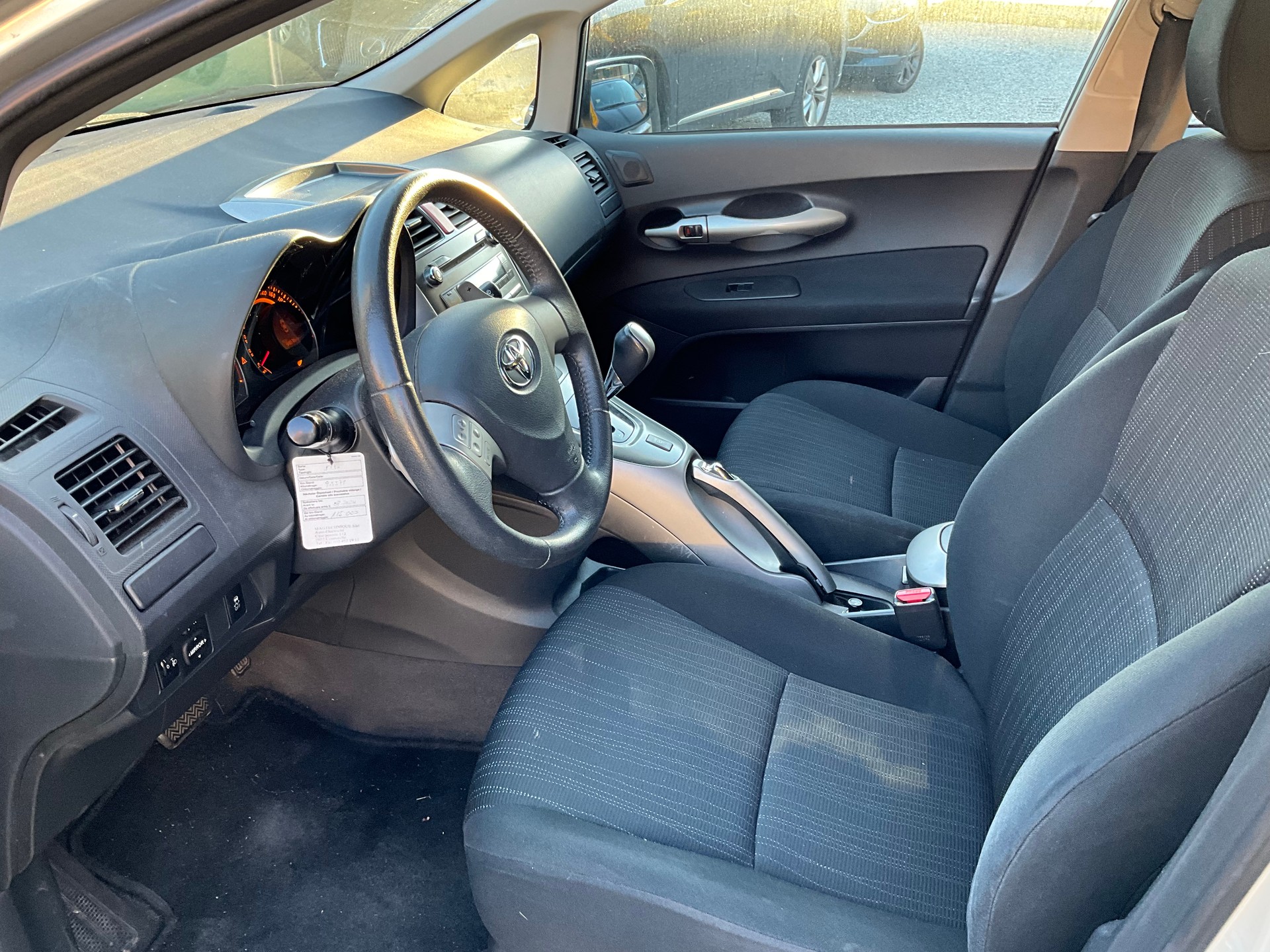 TOYOTA Auris 1.6 Linea Sol MultiMode-image-9