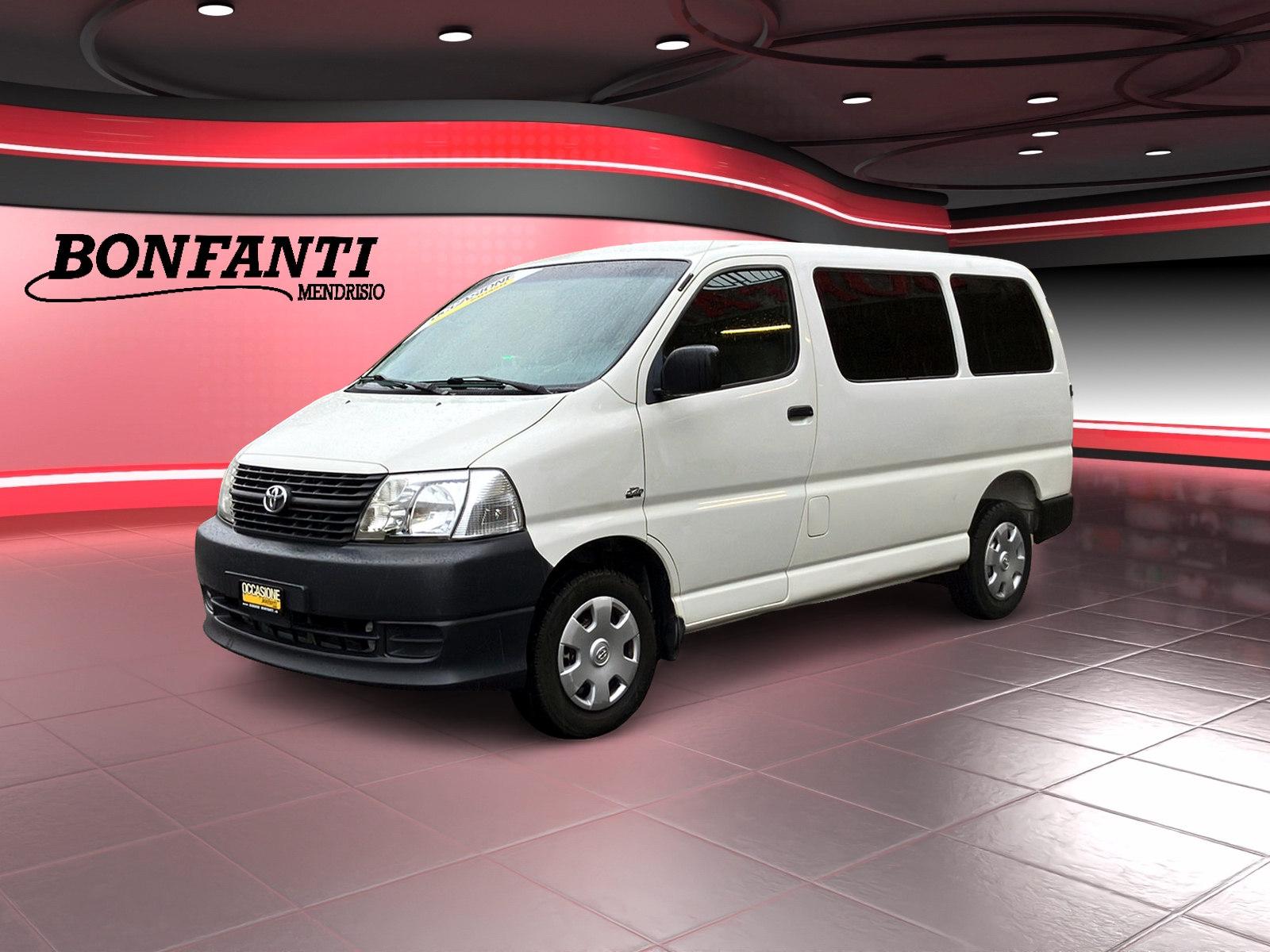 TOYOTA HIACE Kombi LWB 2.5 D-4D 3 P.-image-0