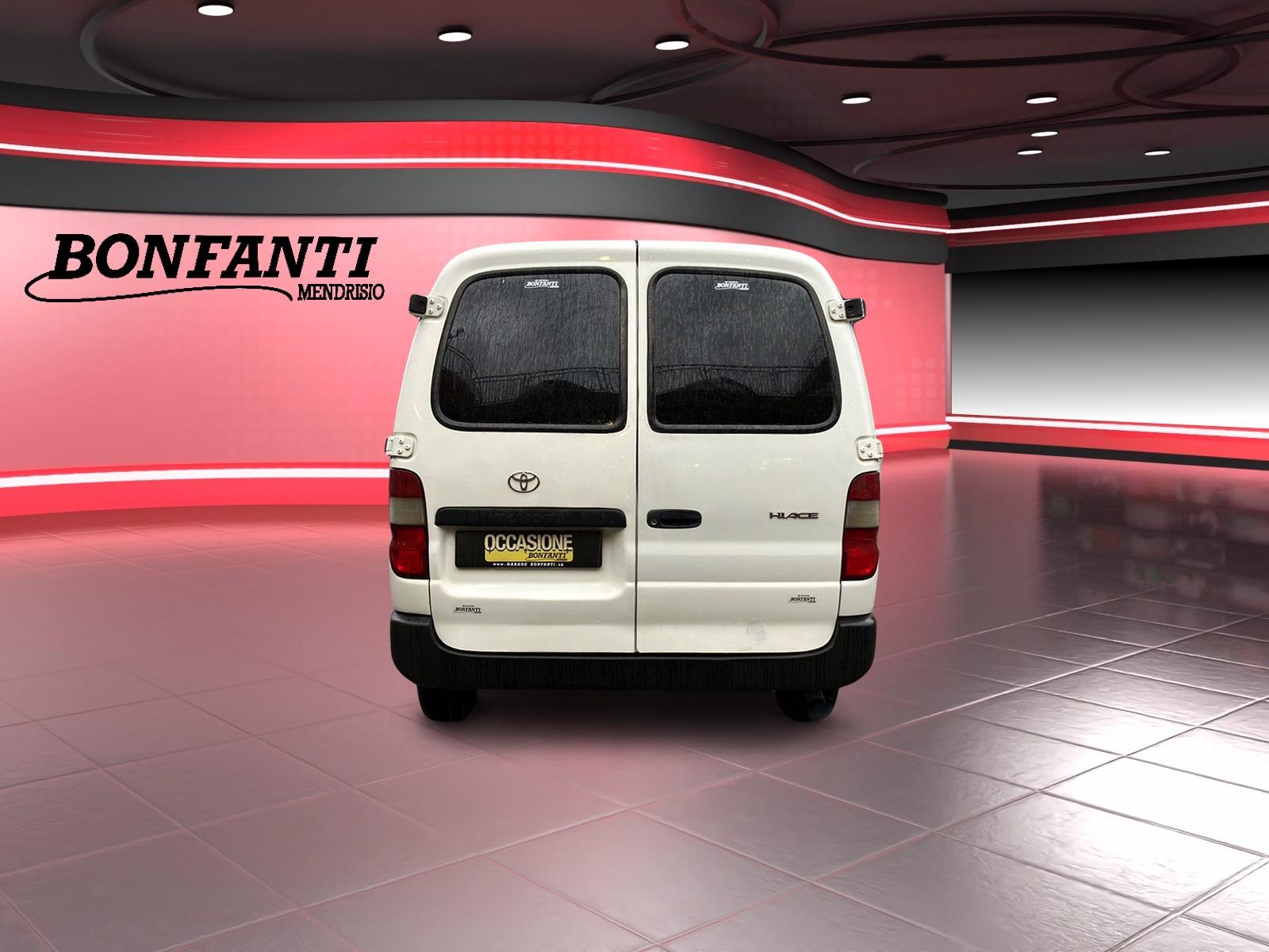 TOYOTA HIACE Kombi LWB 2.5 D-4D 3 P.-image-8