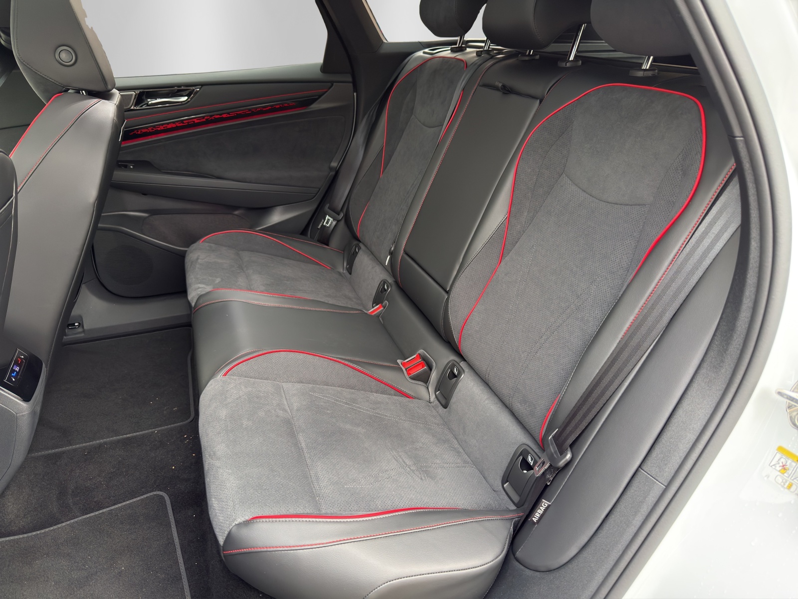 VW ID.7 Tourer GTX 86 kWh GTX United 4 Motion-image-10