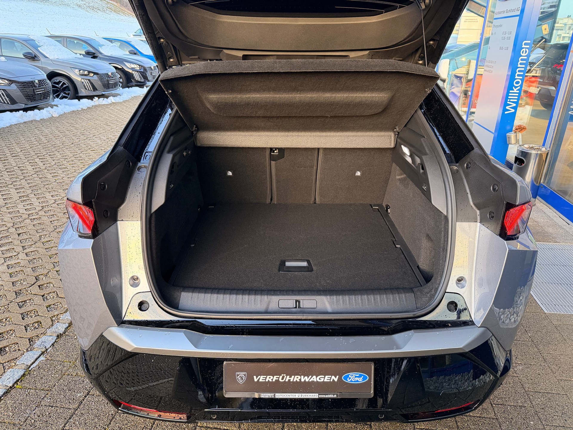 PEUGEOT 3008 e-GT*8 Jahre Werksgarantie* 0.9% Leasing!-image-7