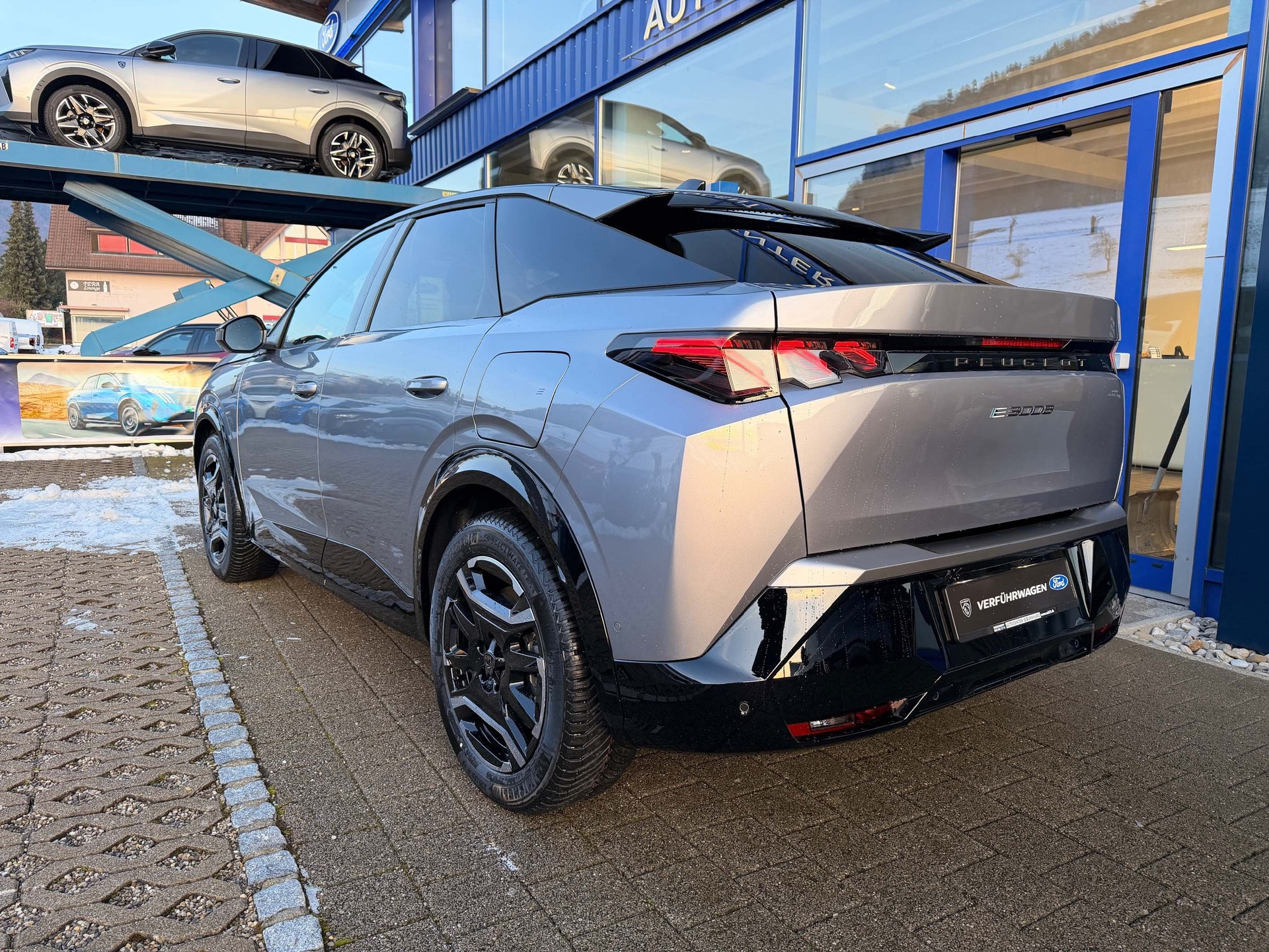 PEUGEOT 3008 e-GT*8 Jahre Werksgarantie* 0.9% Leasing!-image-6