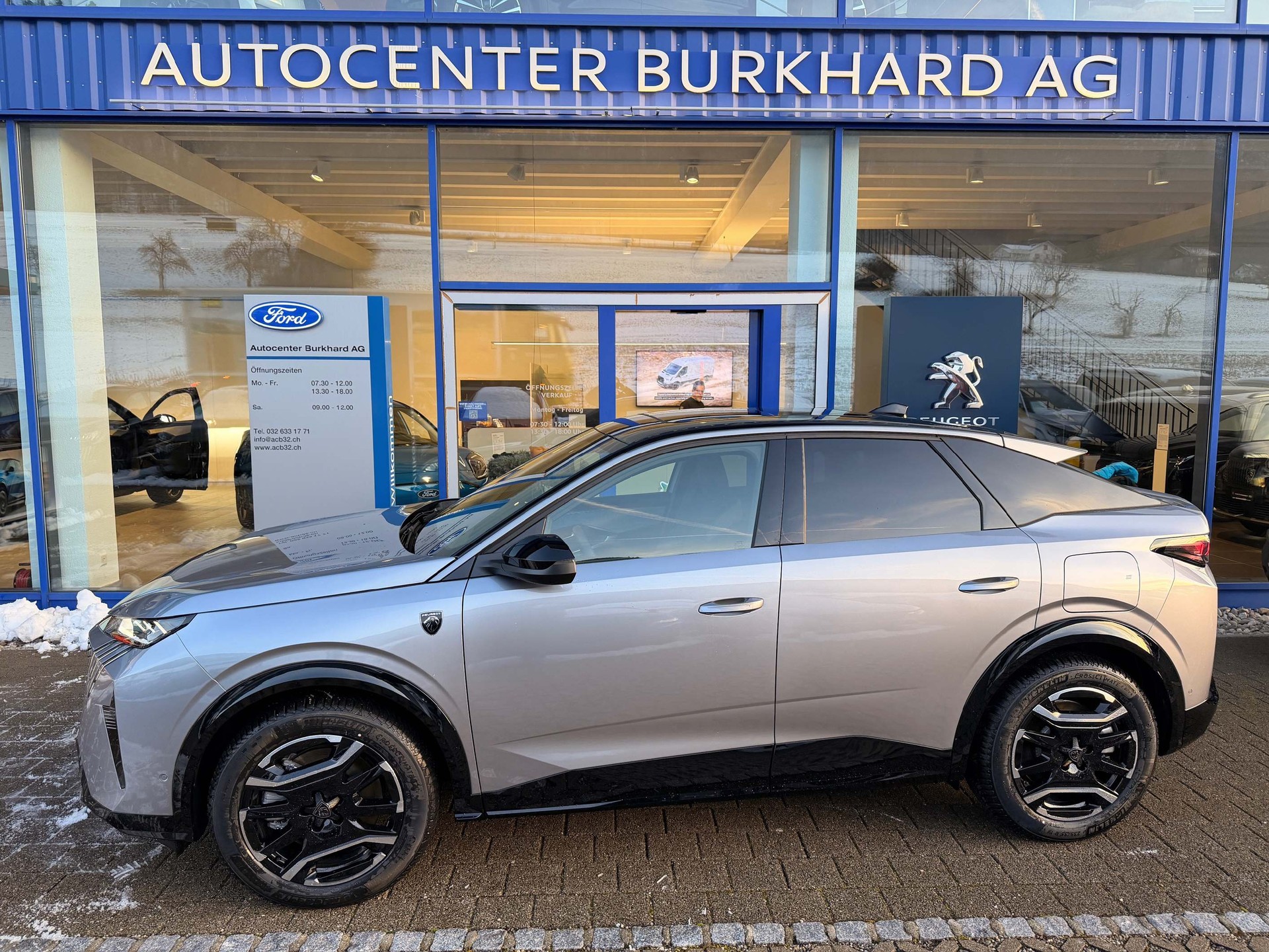PEUGEOT 3008 e-GT*8 Jahre Werksgarantie* 0.9% Leasing!-image-0