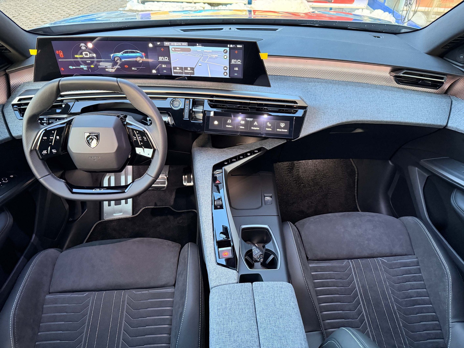 PEUGEOT 3008 e-GT*8 Jahre Werksgarantie* 0.9% Leasing!-image-10