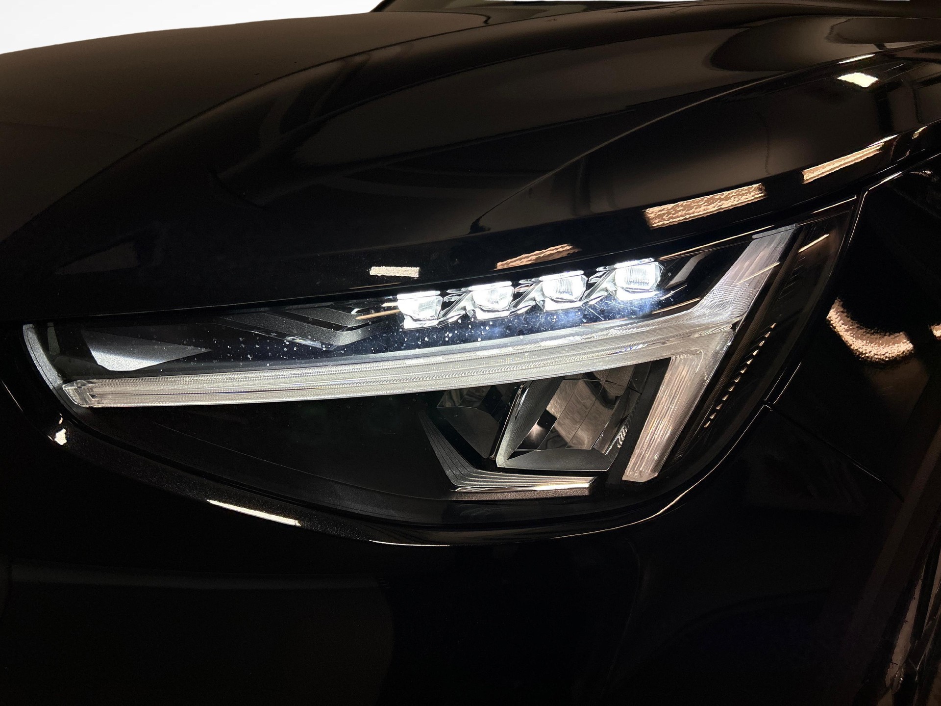 VOLVO C40 E80 Plus AWD-image-15