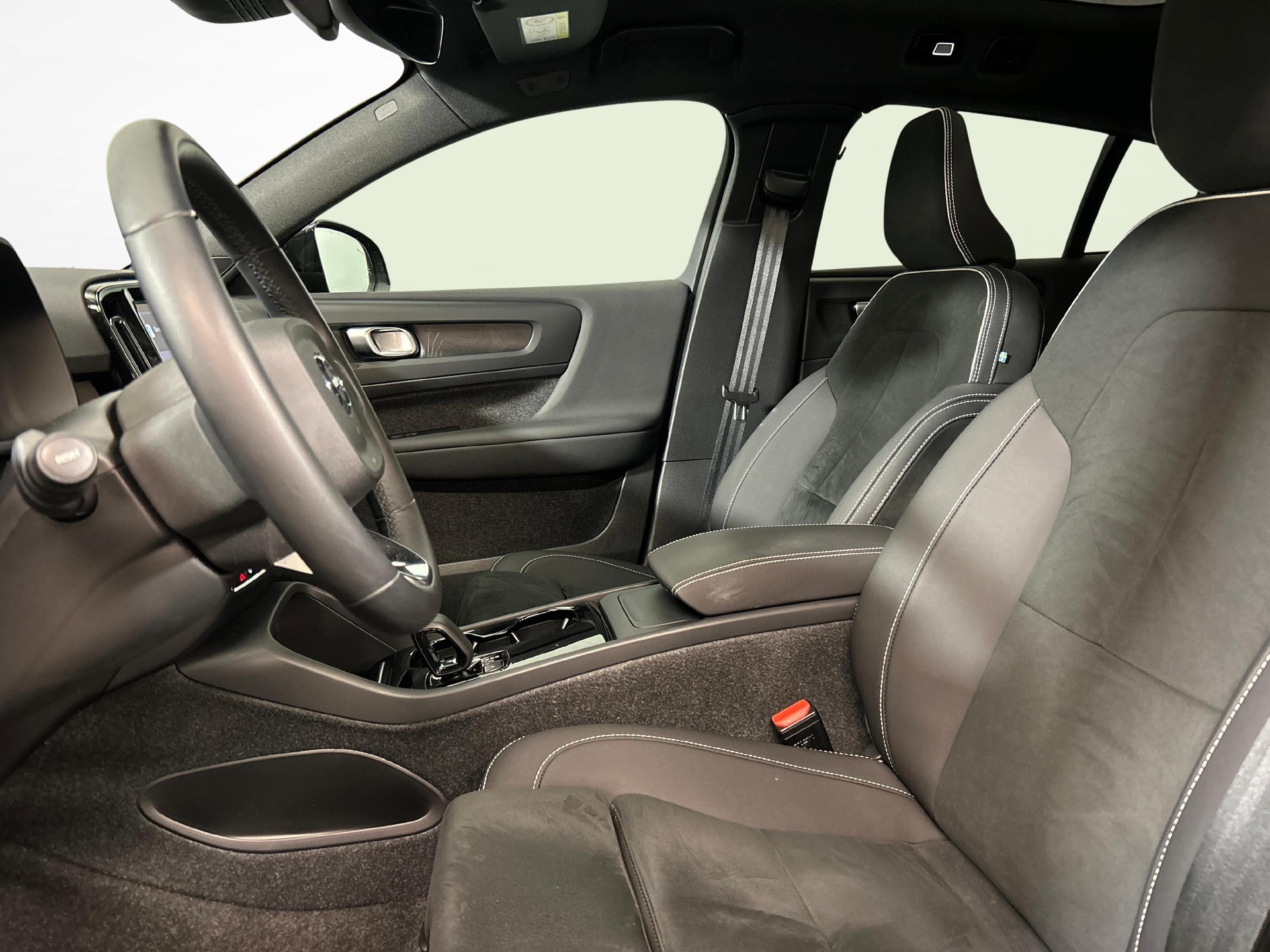 VOLVO C40 E80 Plus AWD-image-3