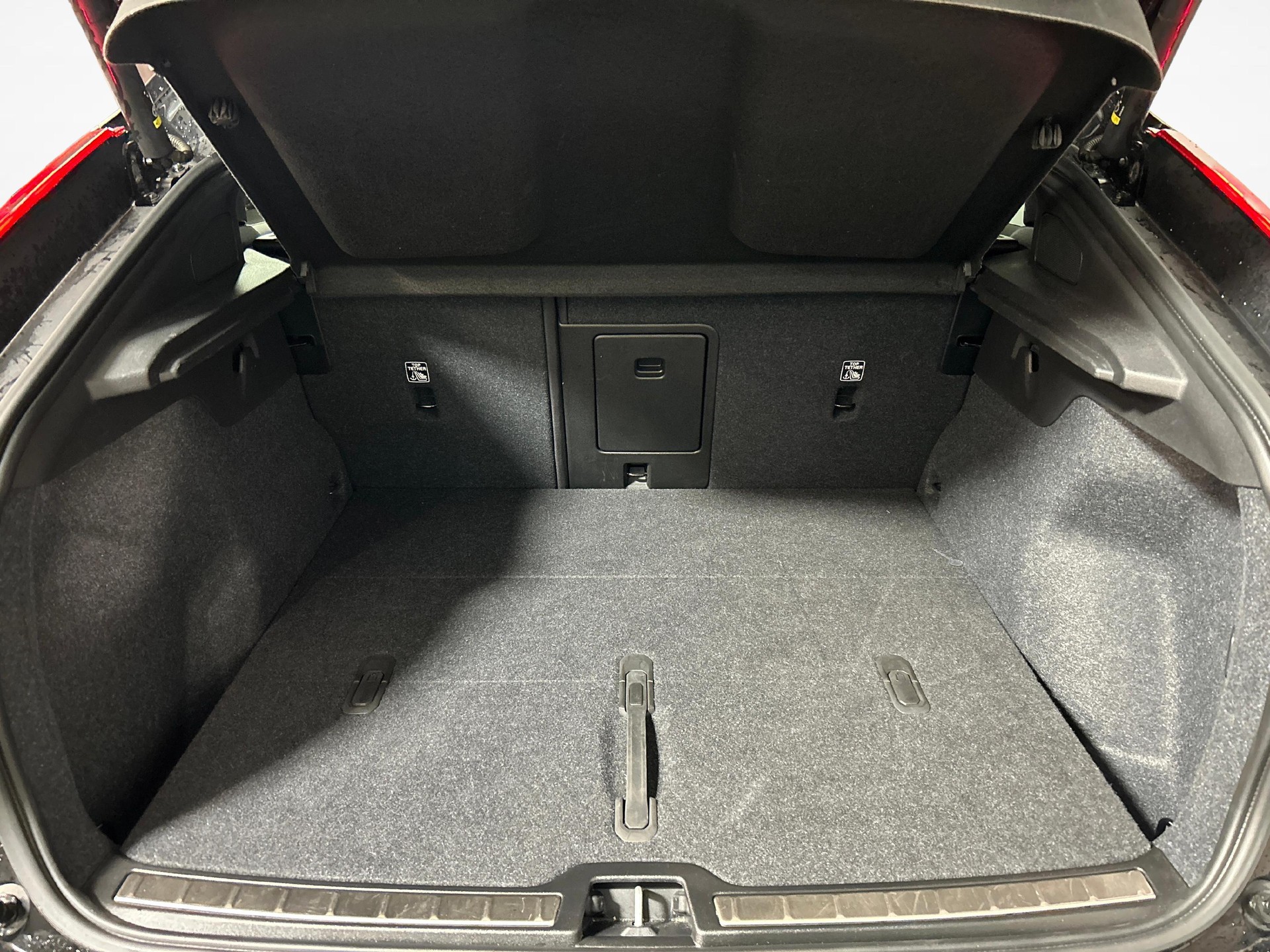 VOLVO C40 E80 Plus AWD-image-12