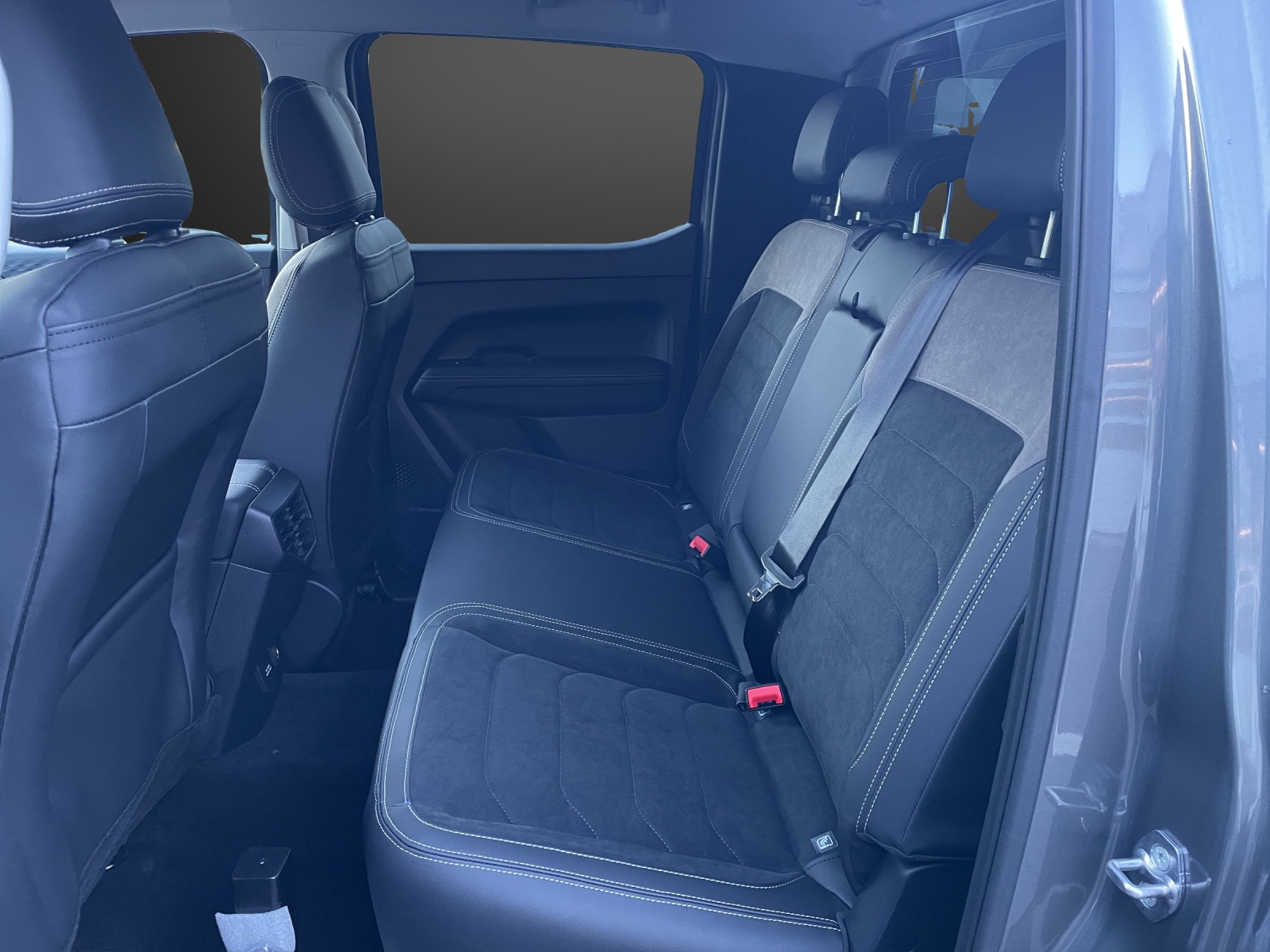 VW Amarok 2.0TDI Style 4Motion-image-8