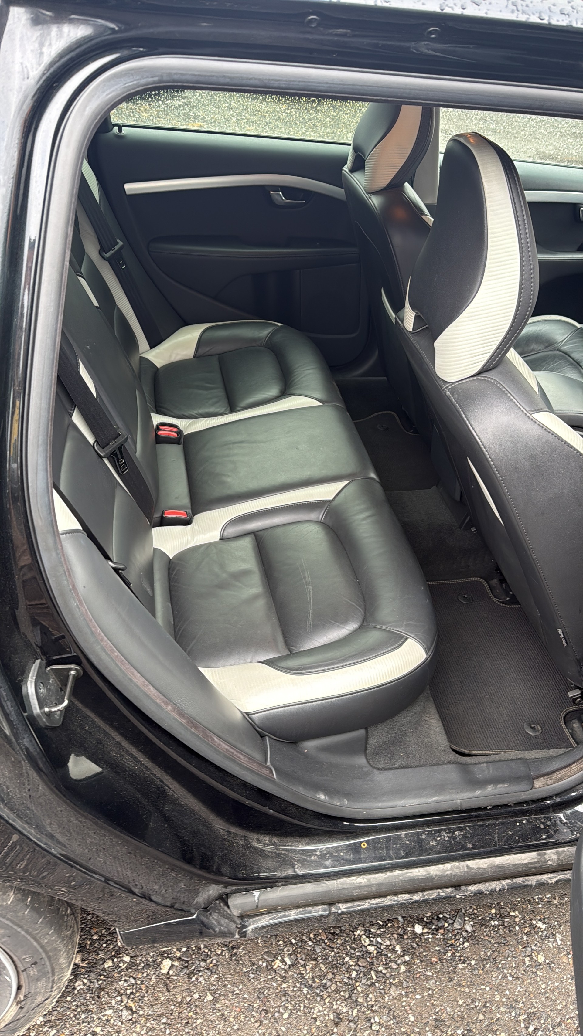 VOLVO V70 T6 AWD R-Design Geartronic-image-11