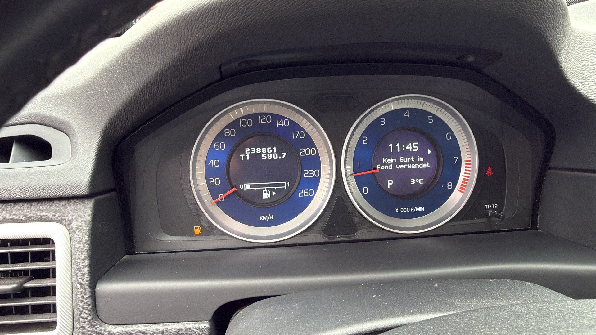 VOLVO V70 T6 AWD R-Design Geartronic-image-8