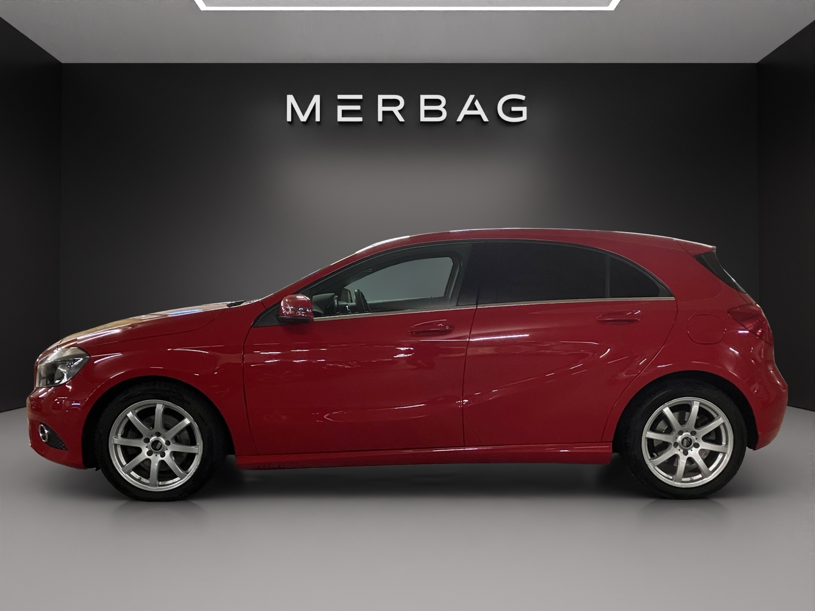 MERCEDES-BENZ A 220 CDI Urban 7G-DCT-image-2