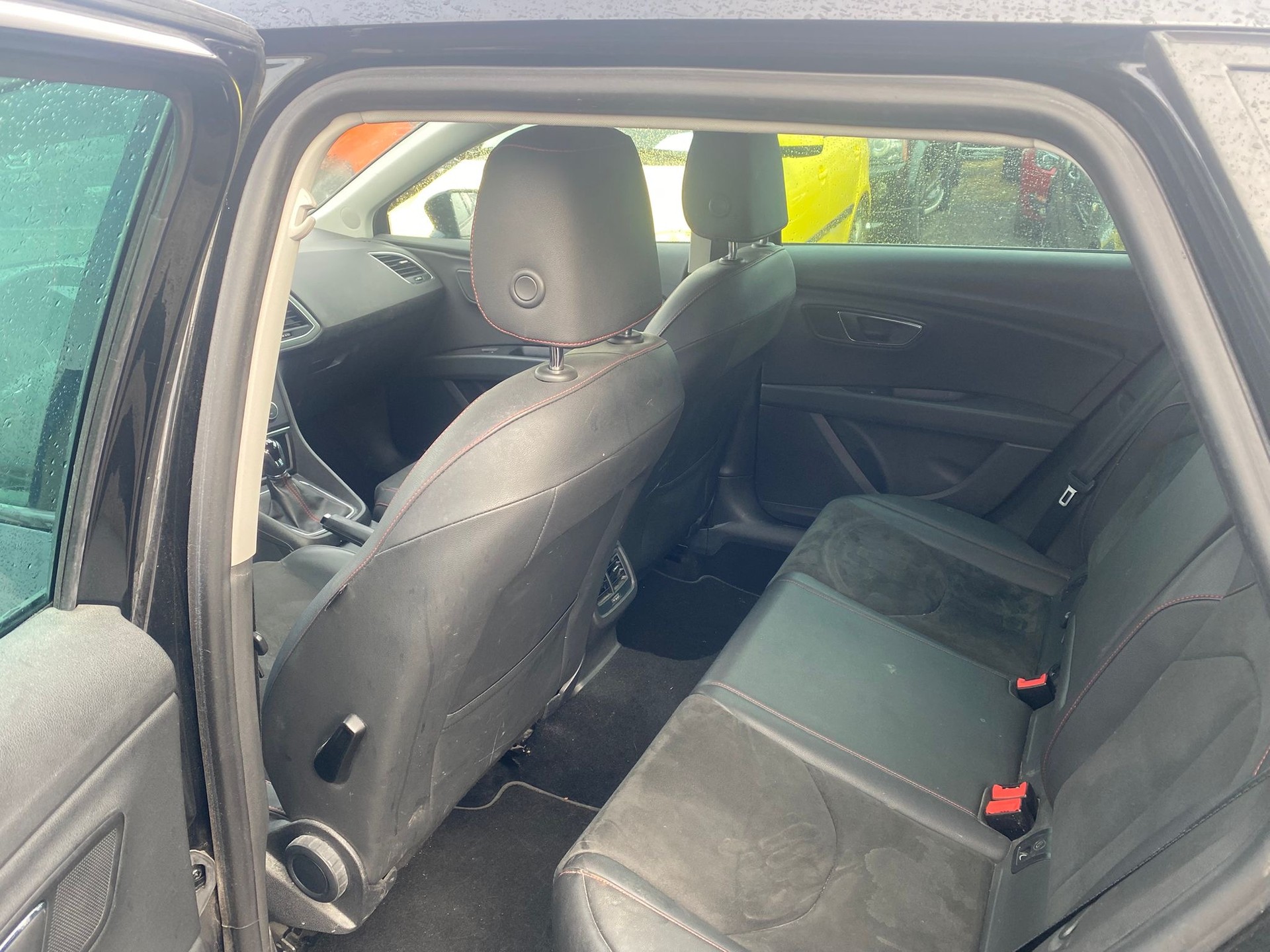 SEAT Leon ST 1.4 TSI FR-image-12