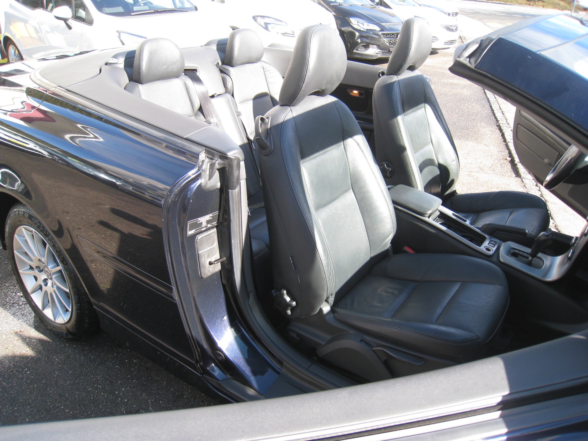 VOLVO C70 2.4i Kinetic-image-13