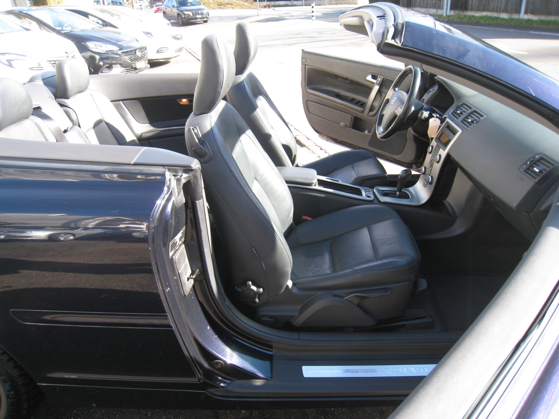VOLVO C70 2.4i Kinetic-image-12