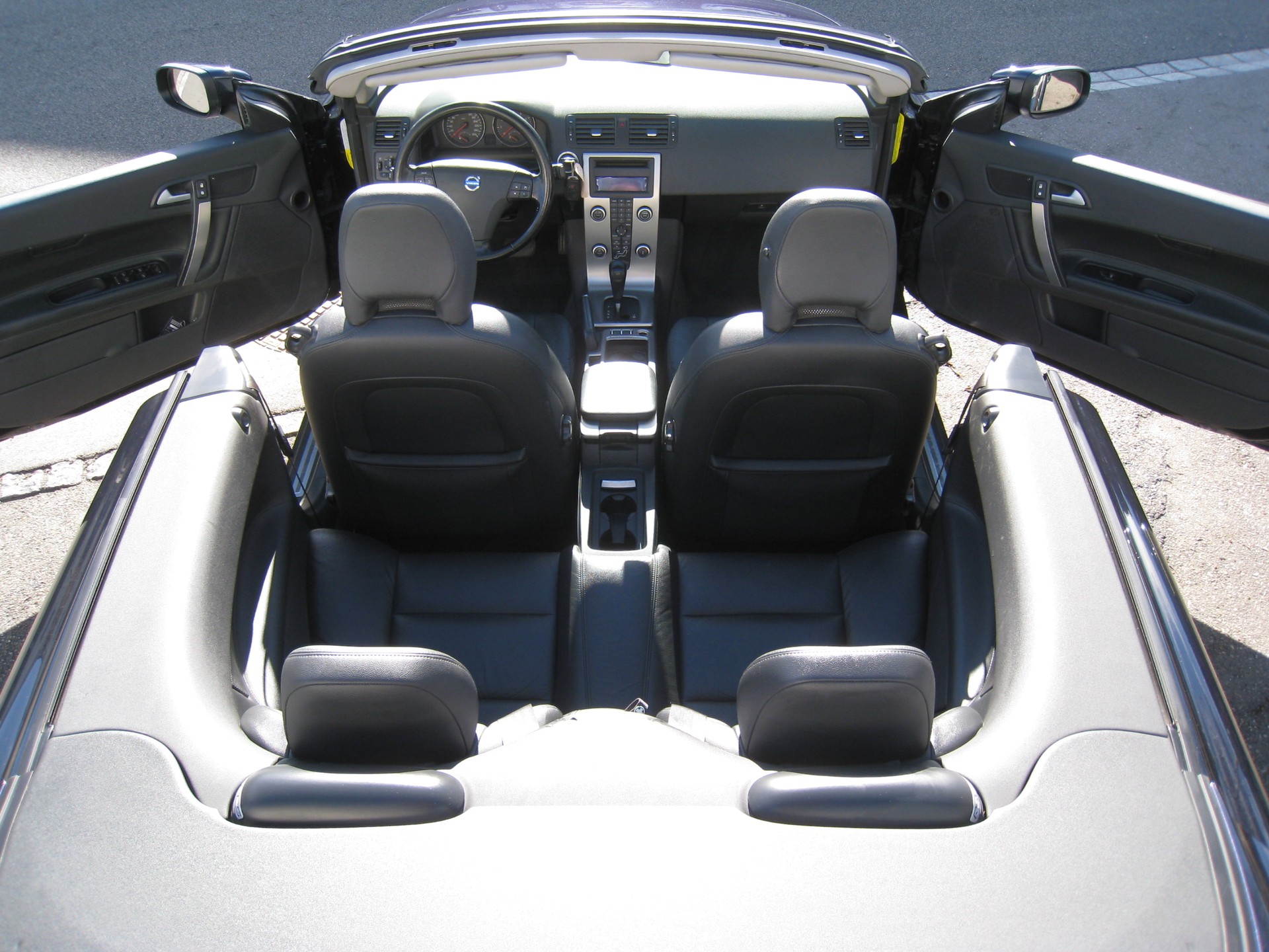 VOLVO C70 2.4i Kinetic-image-9