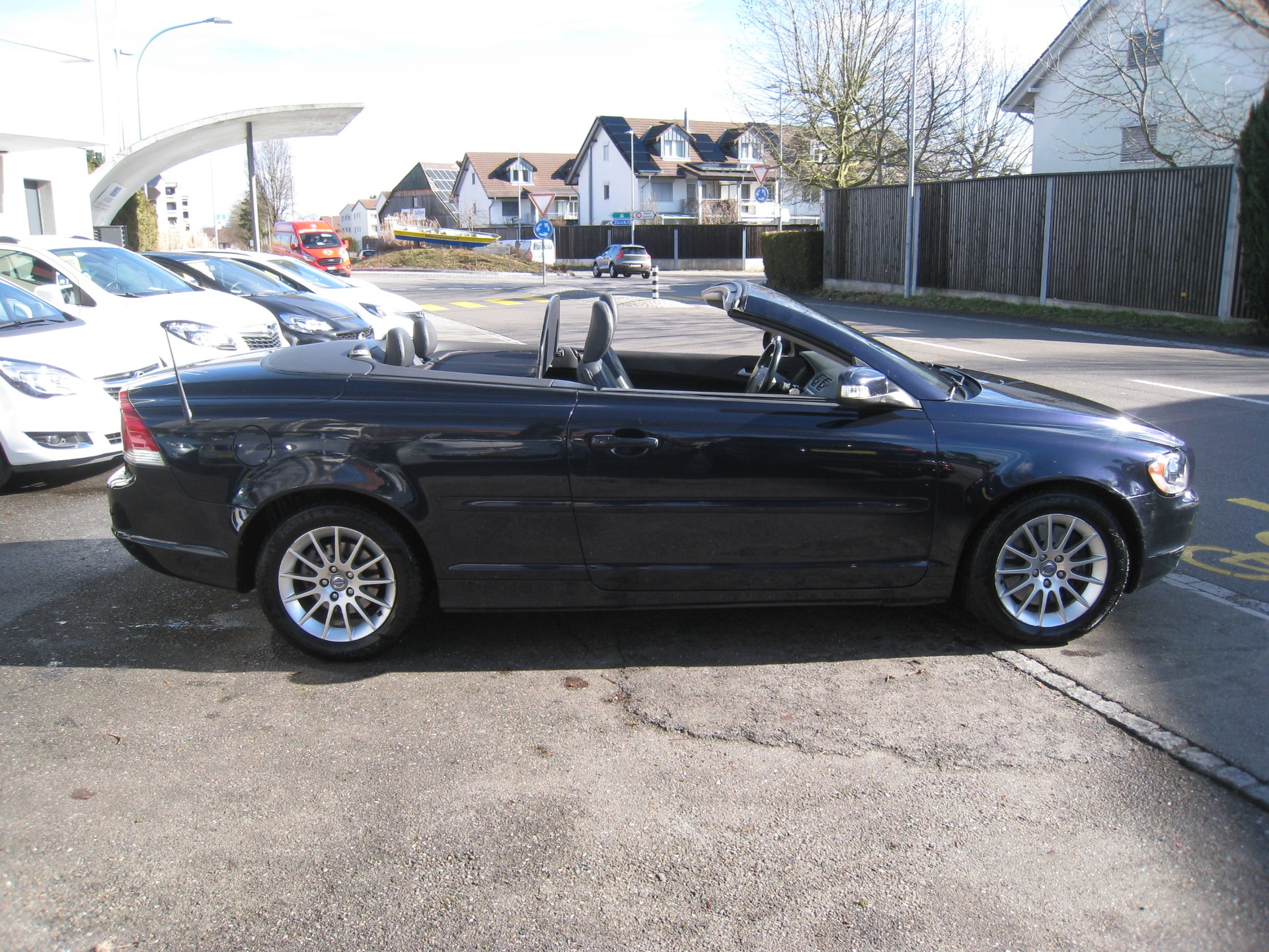 VOLVO C70 2.4i Kinetic-image-3