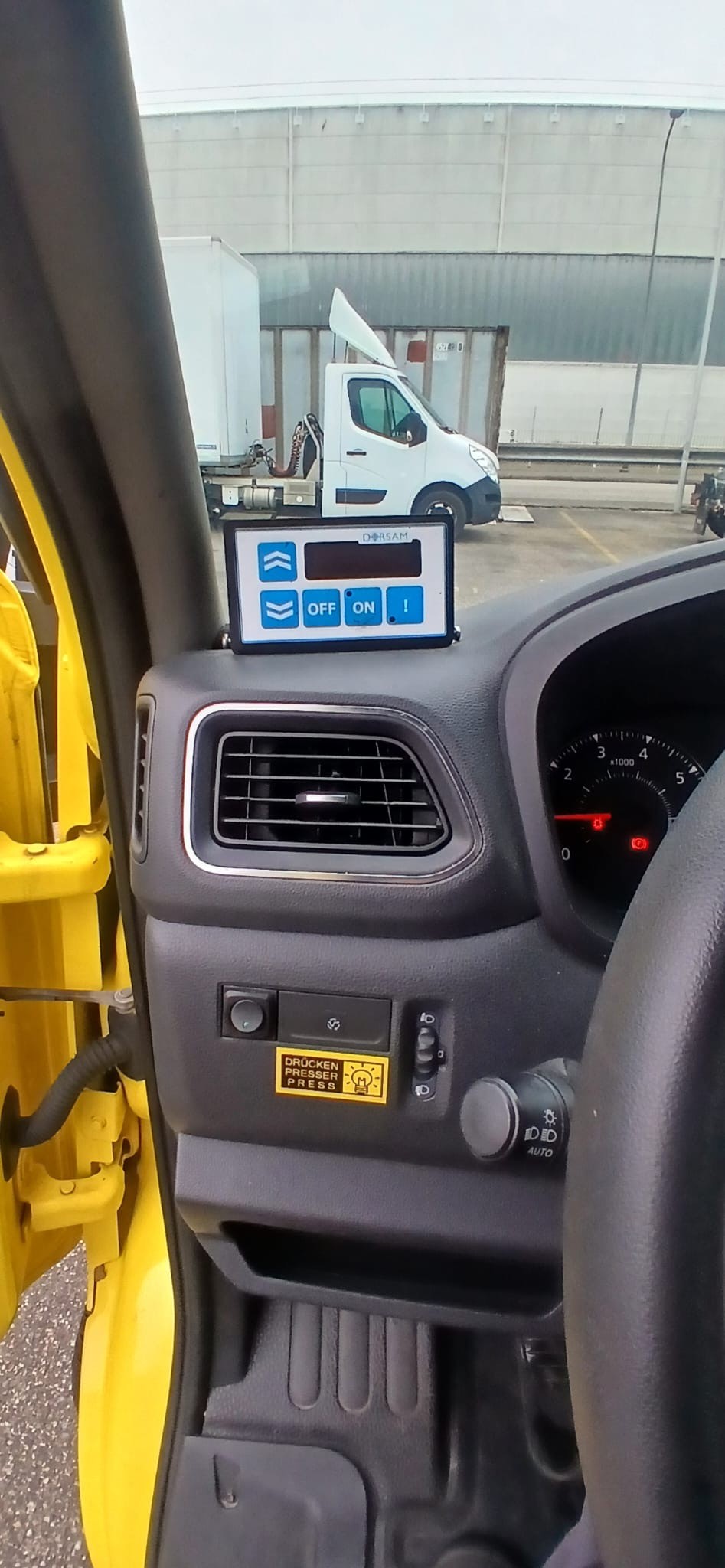 RENAULT Master T35 dCi165 L3-image-11