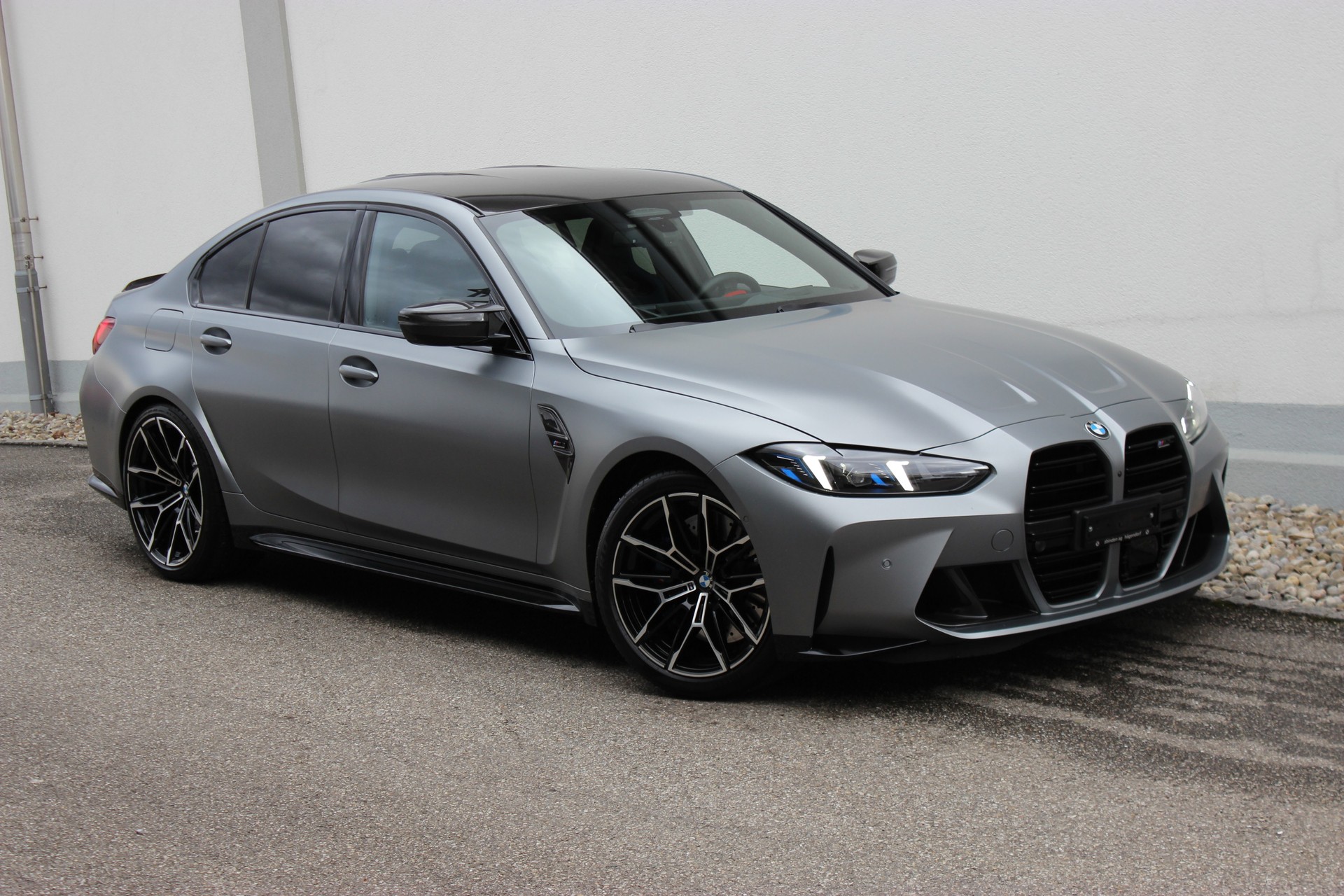 BMW M3 Competition M xDrive Carbon Exterieurpaket Individual *Frozen Pure Grey II metallic*-image-2