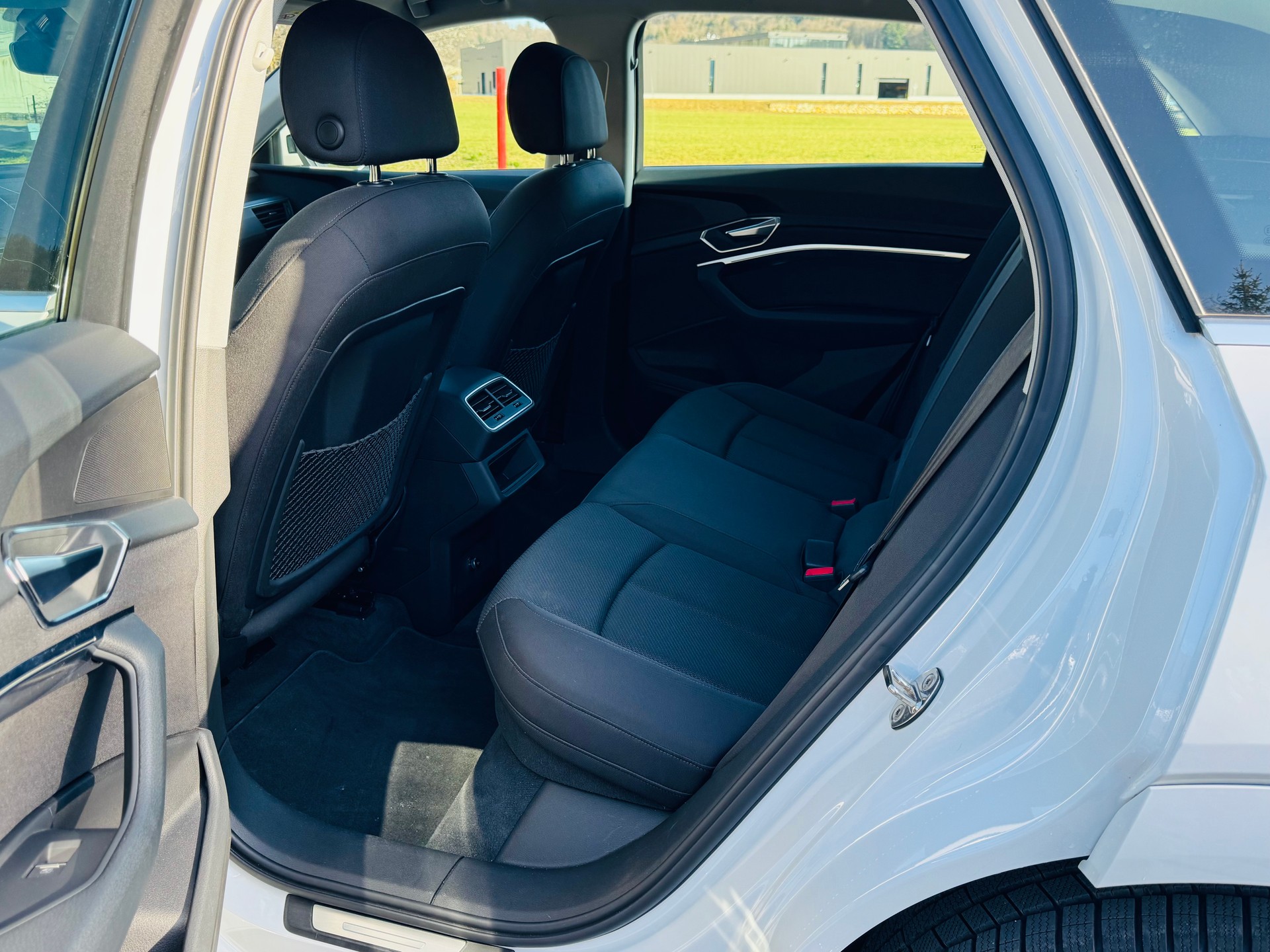AUDI e-tron 50 S Line quattro-image-13