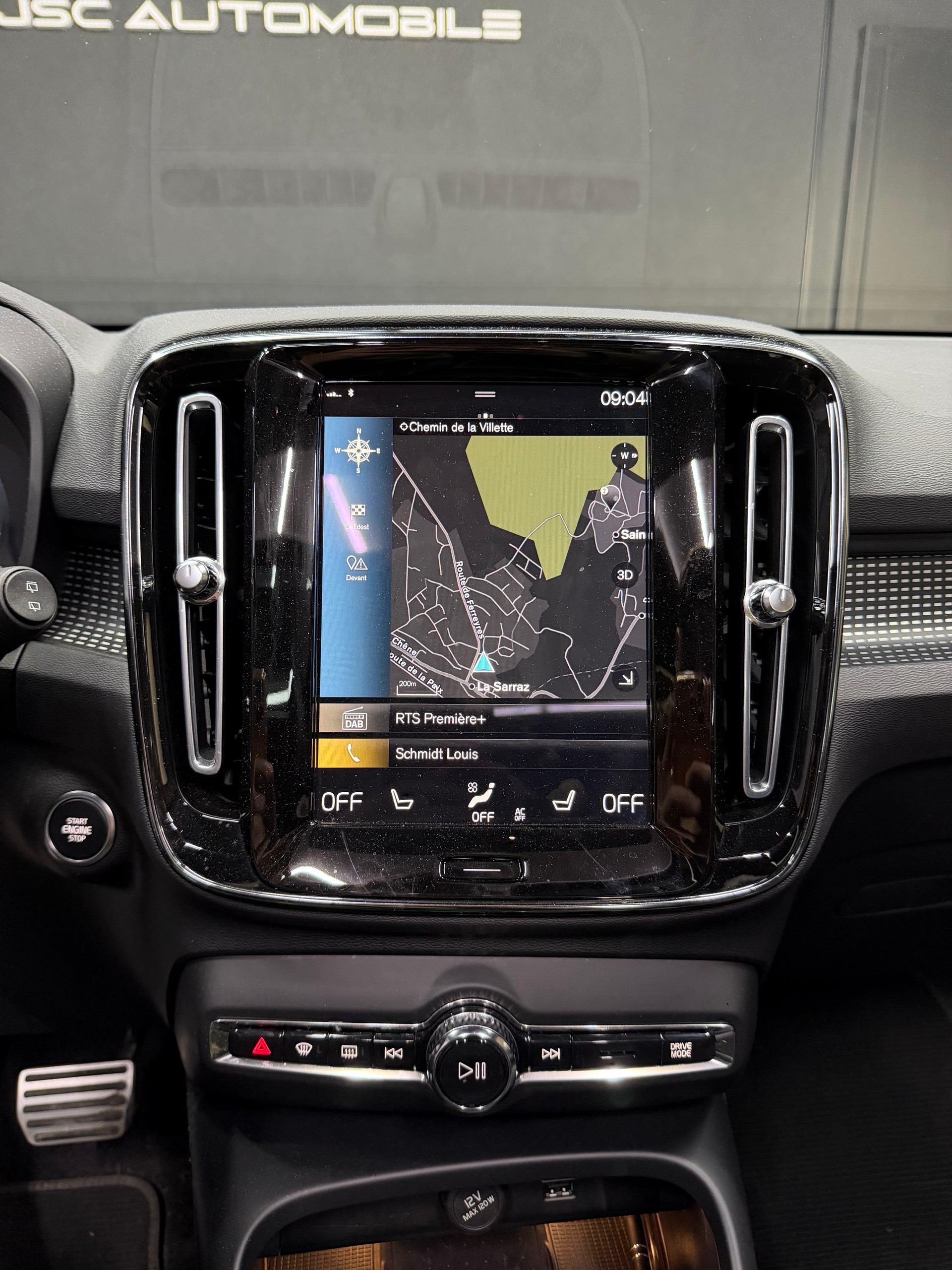 VOLVO XC40 B4 Benzin Mild Hybrid AWD Ultim. Dark DCT-image-16