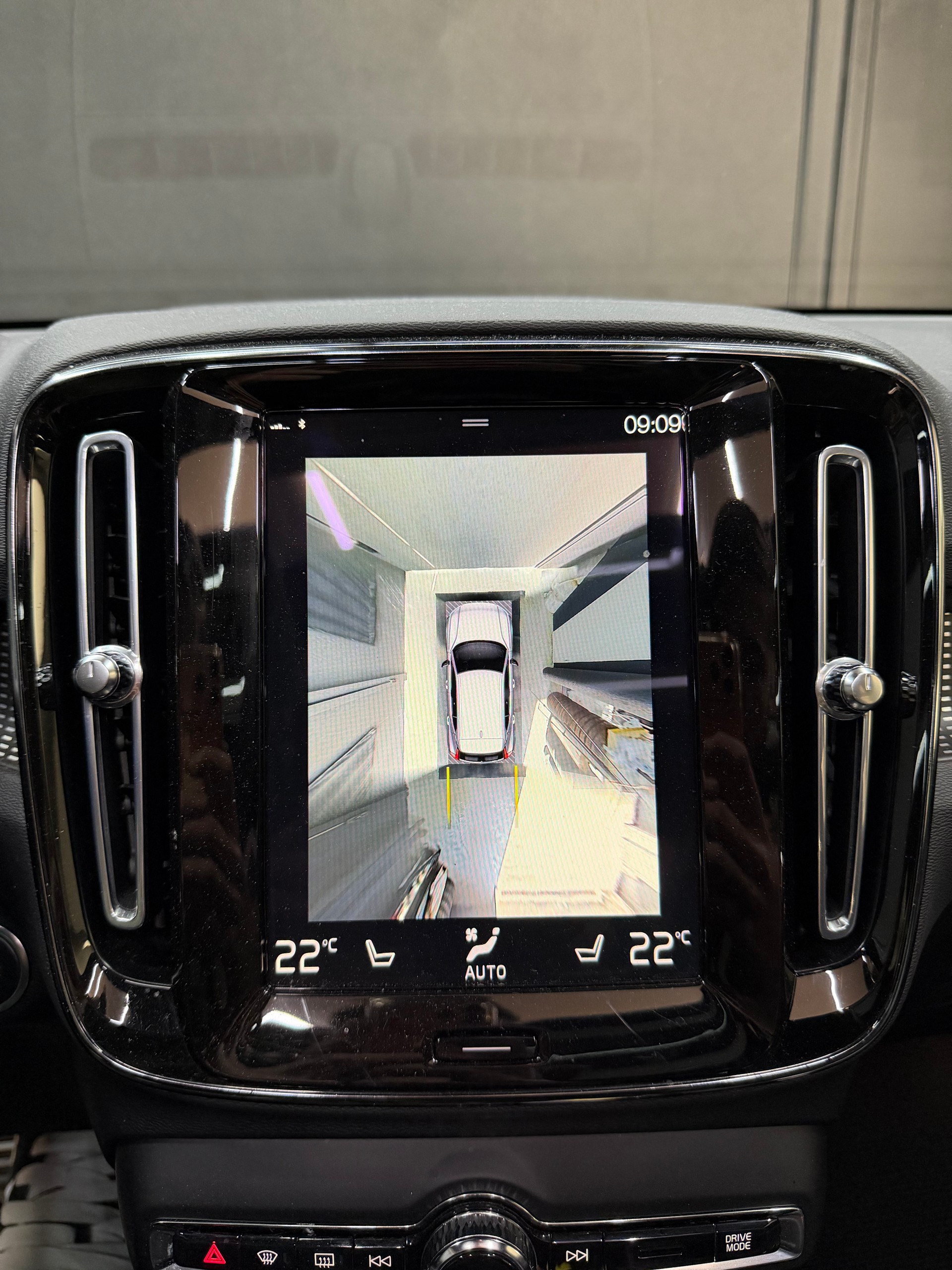 VOLVO XC40 B4 Benzin Mild Hybrid AWD Ultim. Dark DCT-image-18